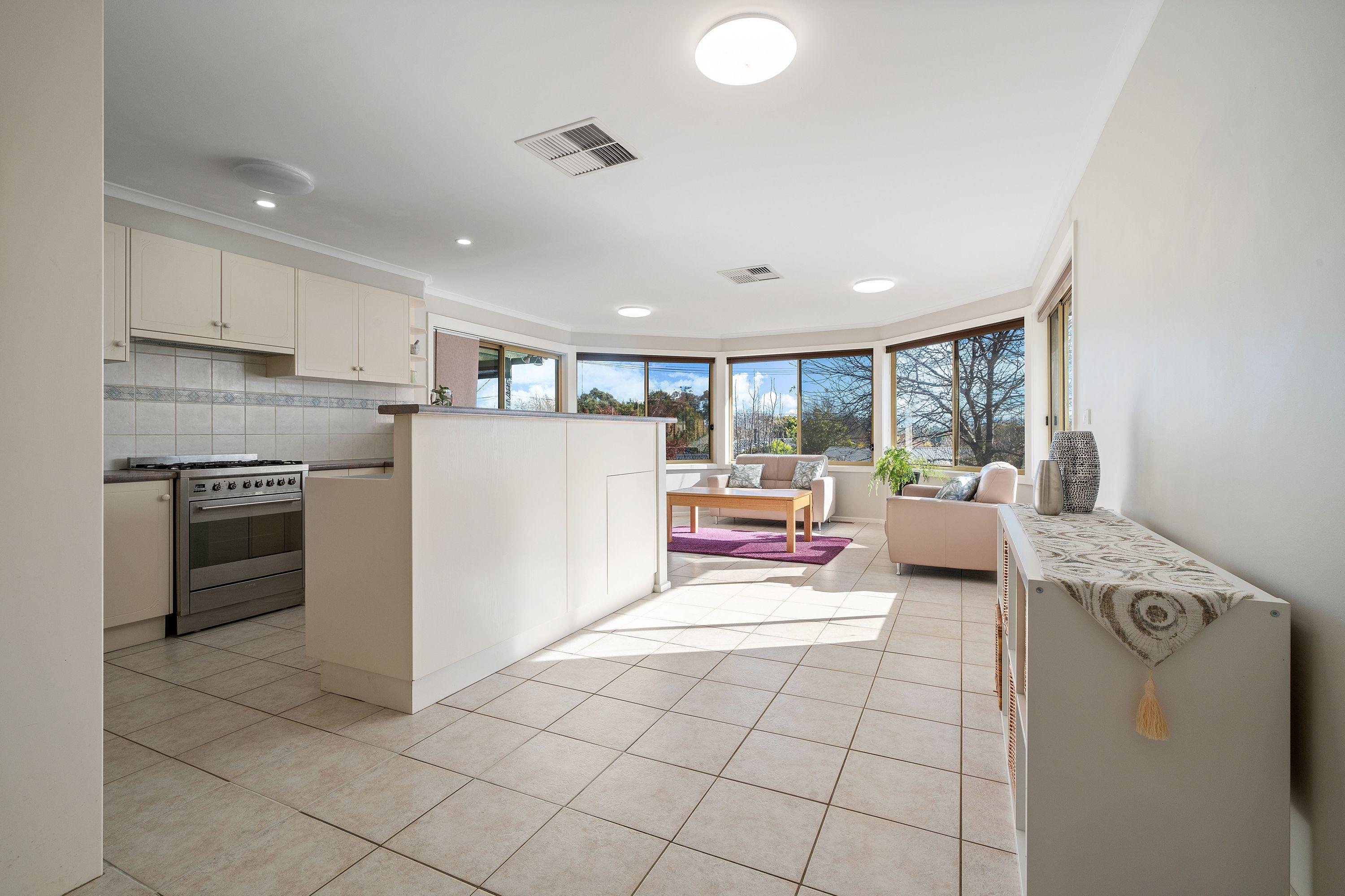 Expansive Macgregor Family Residence