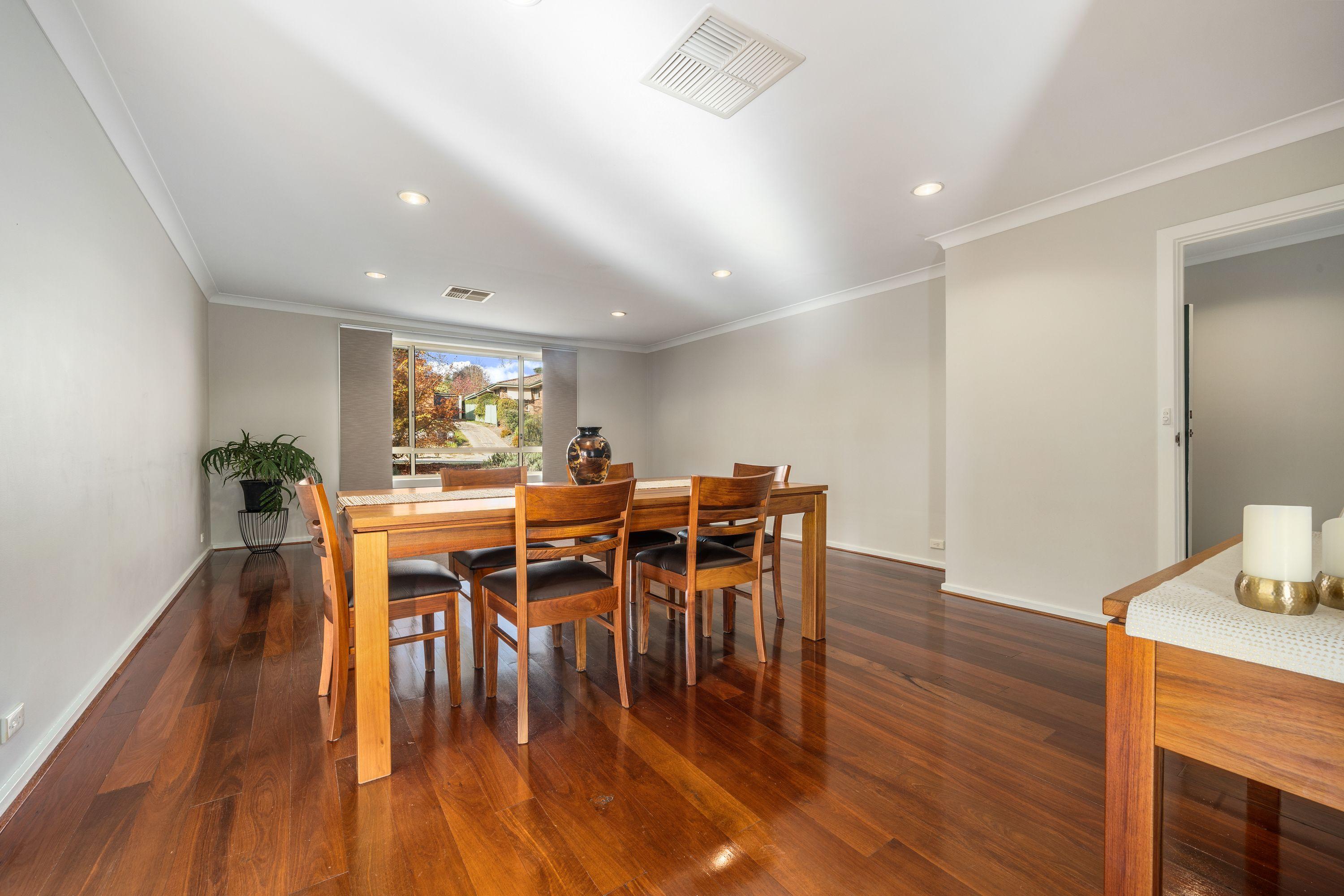 Expansive Macgregor Family Residence