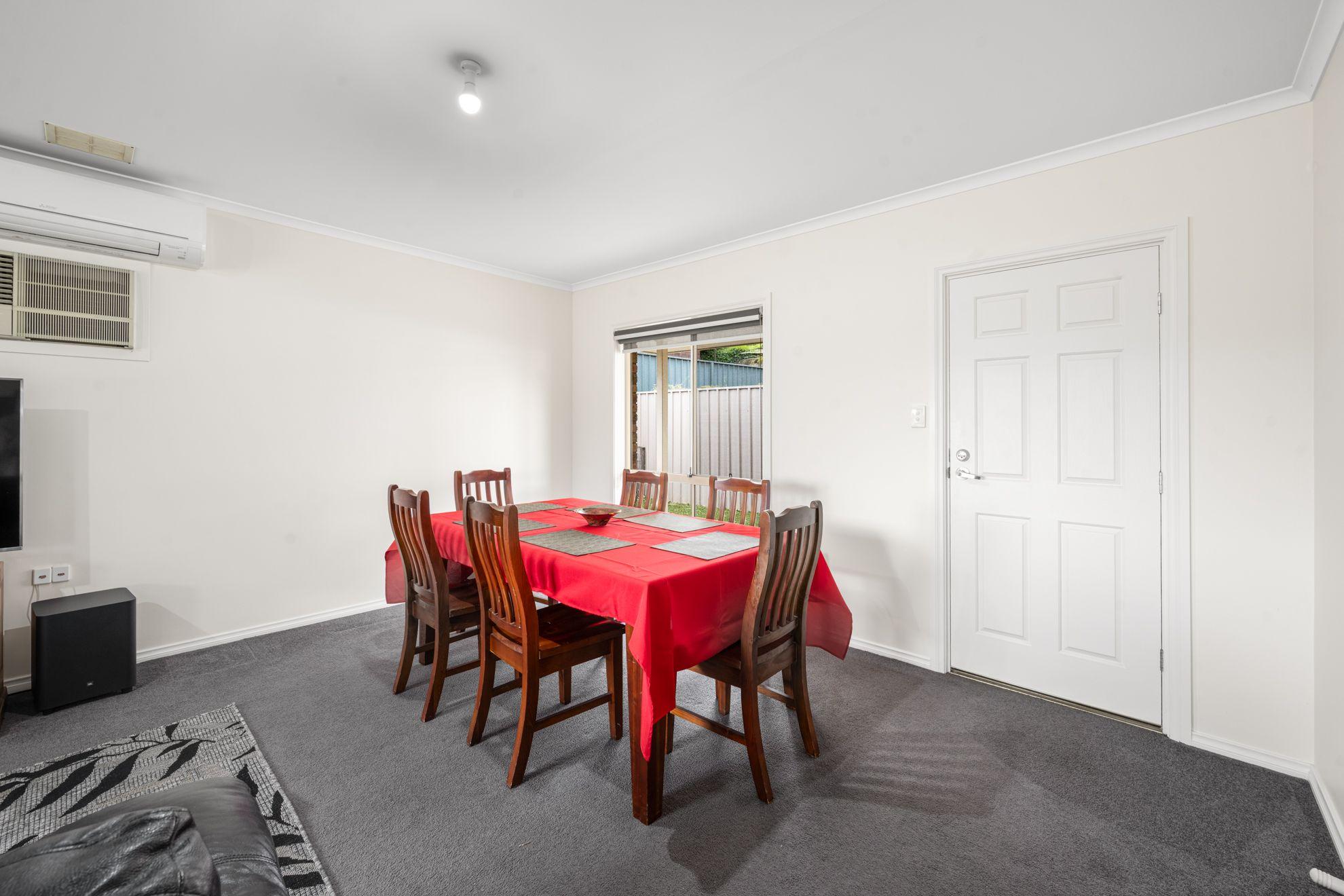 A Solid Immaculate, Low-Maintenance Homette Awaits!