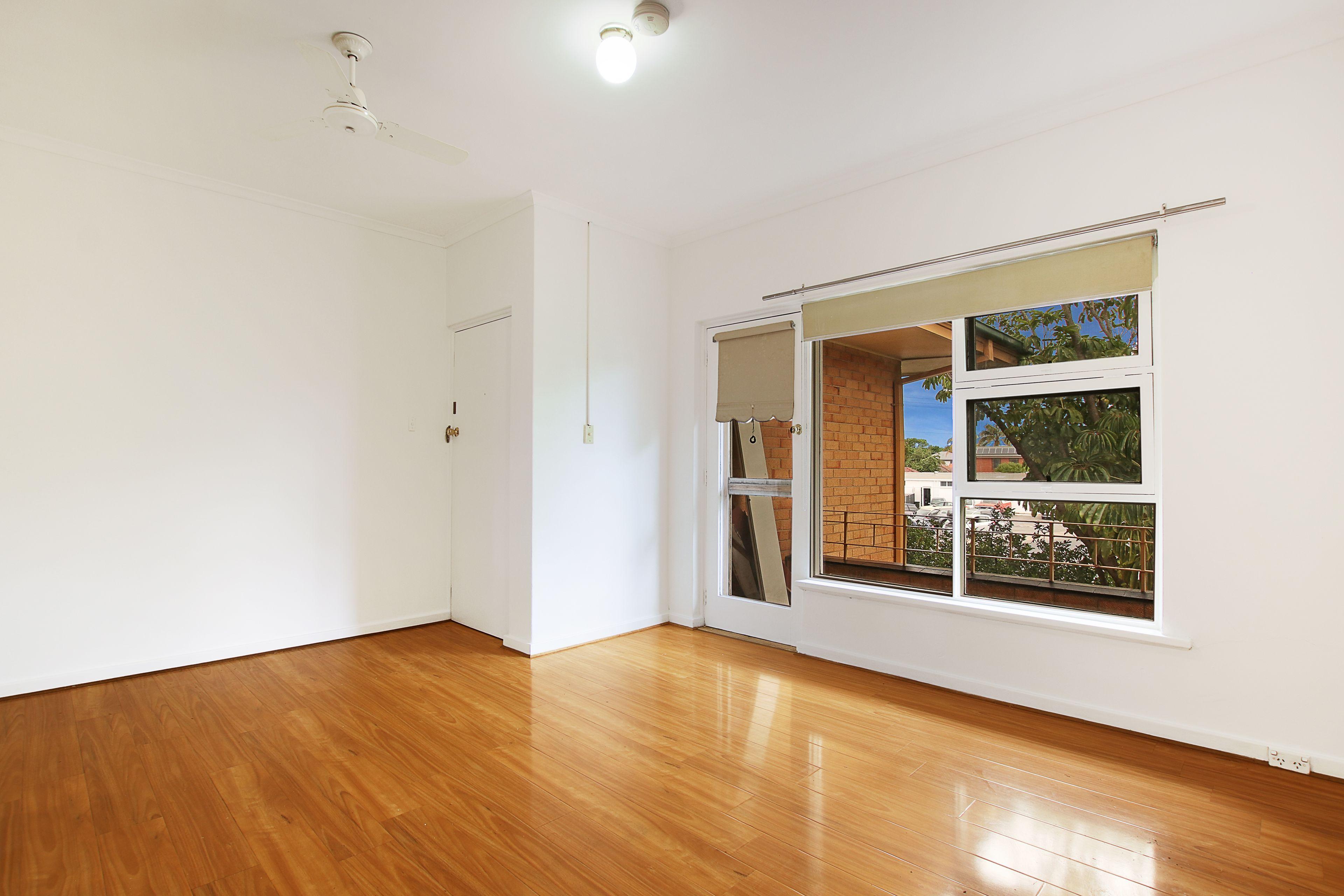 Light, Lifestyle & Location - Everything You Need in One Package!