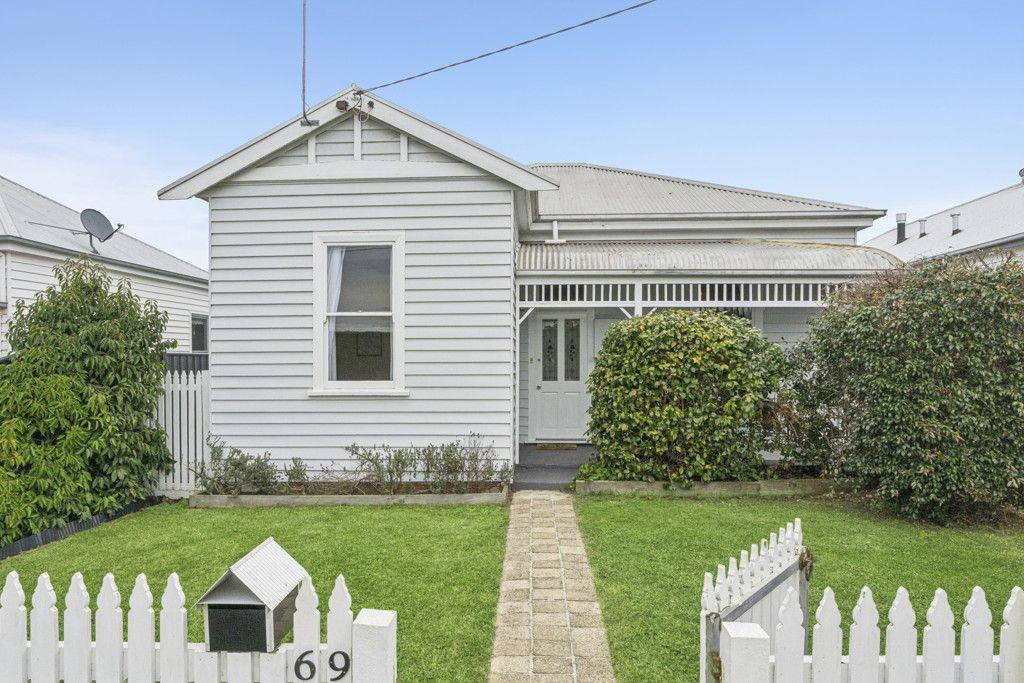Prop-GPT: House: VIC Colac, VIC 3250 Great Location on Gravesend