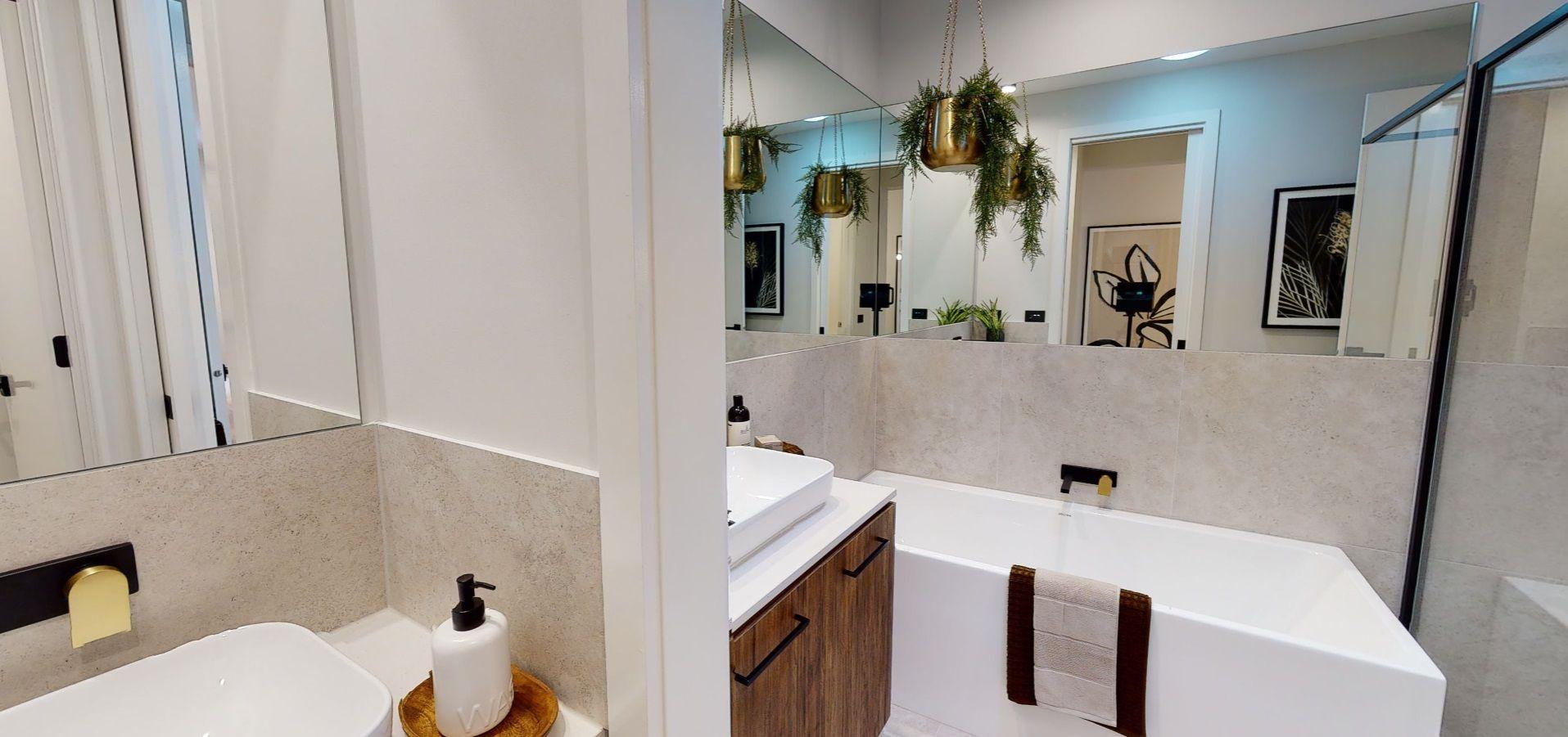 Ex-Display Home with Premium Features!