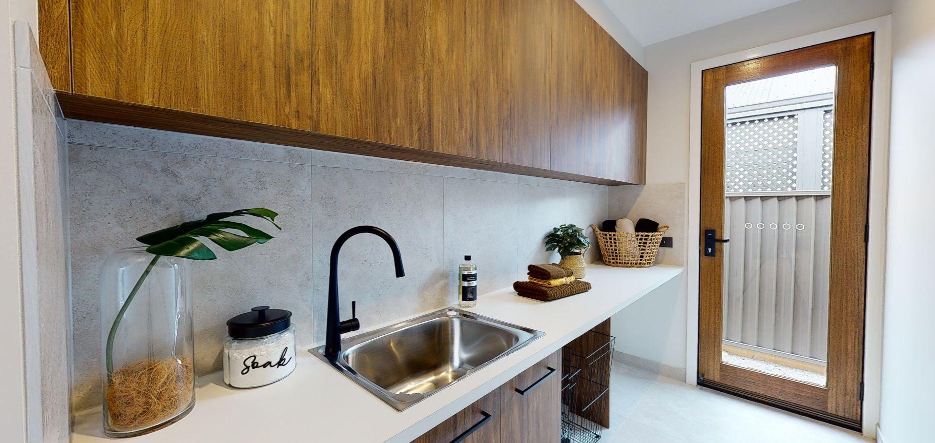 Ex-Display Home with Premium Features!