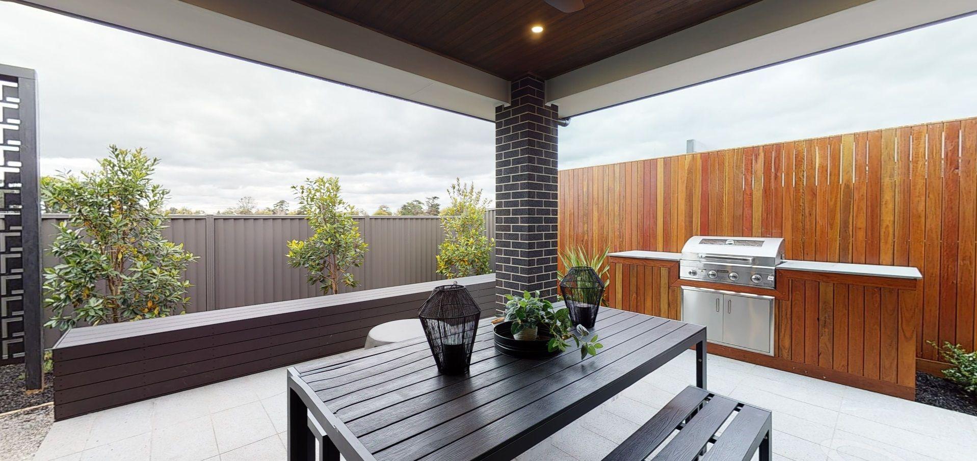 Ex-Display Home with Premium Features!