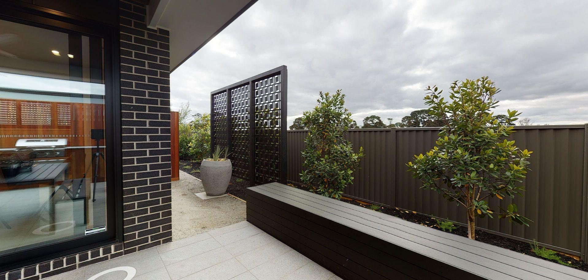 Ex-Display Home with Premium Features!