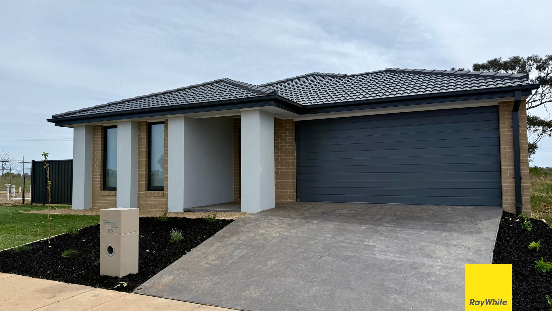 Prop-GPT: House: VIC Tatura, VIC 3616 Brand-New 4-Bedroom Family Home - Silkwater Plains Estate, Tatura