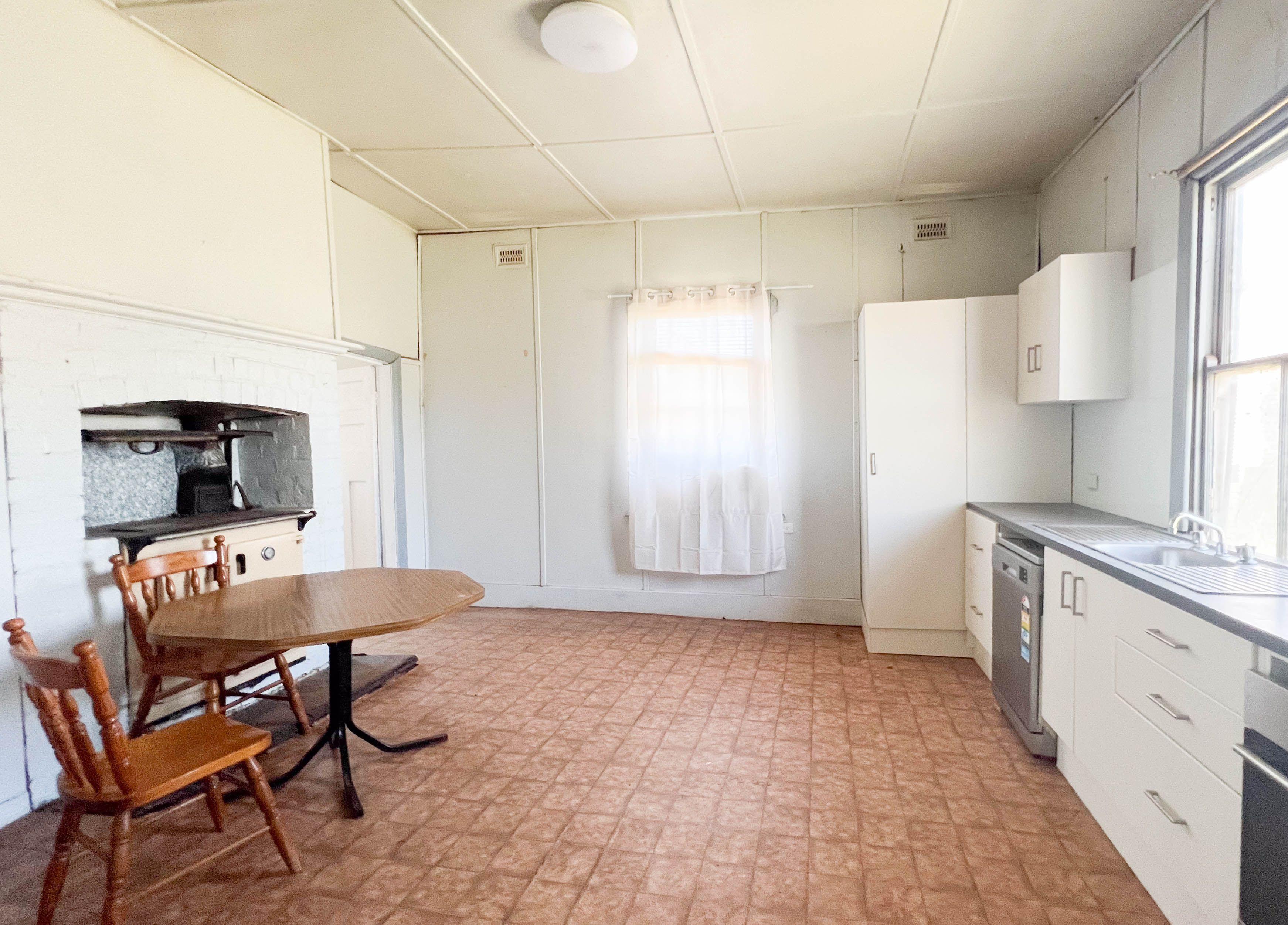 3 Bedroom 1 Bathroom Home