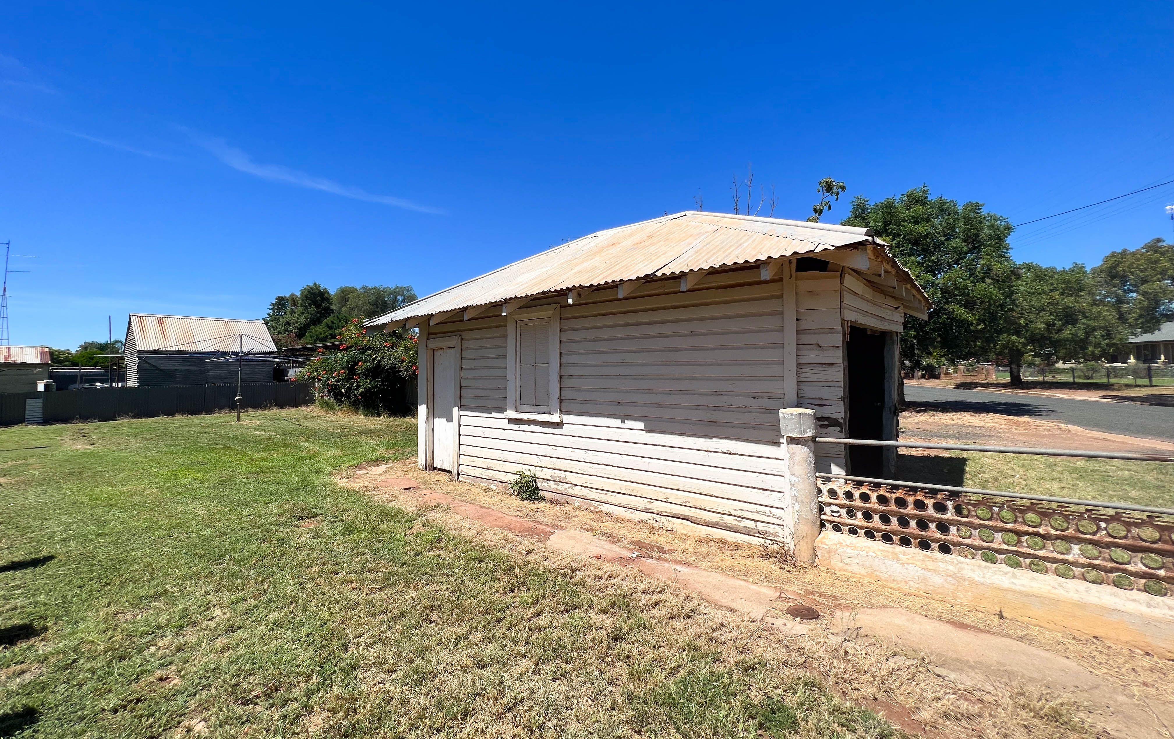 3 Bedroom 1 Bathroom Home