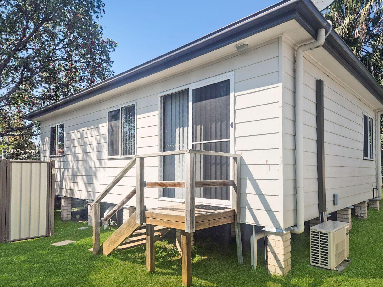 Prop-GPT: Unit: NSW Toronto, NSW 2283 AS NEW GRANNY FLAT