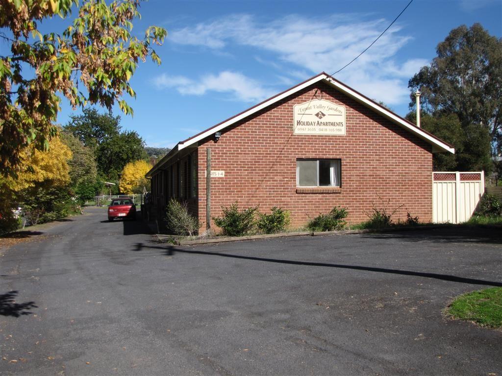 Prop-GPT: House: NSW Tumut, NSW 2720 Fully Furnished