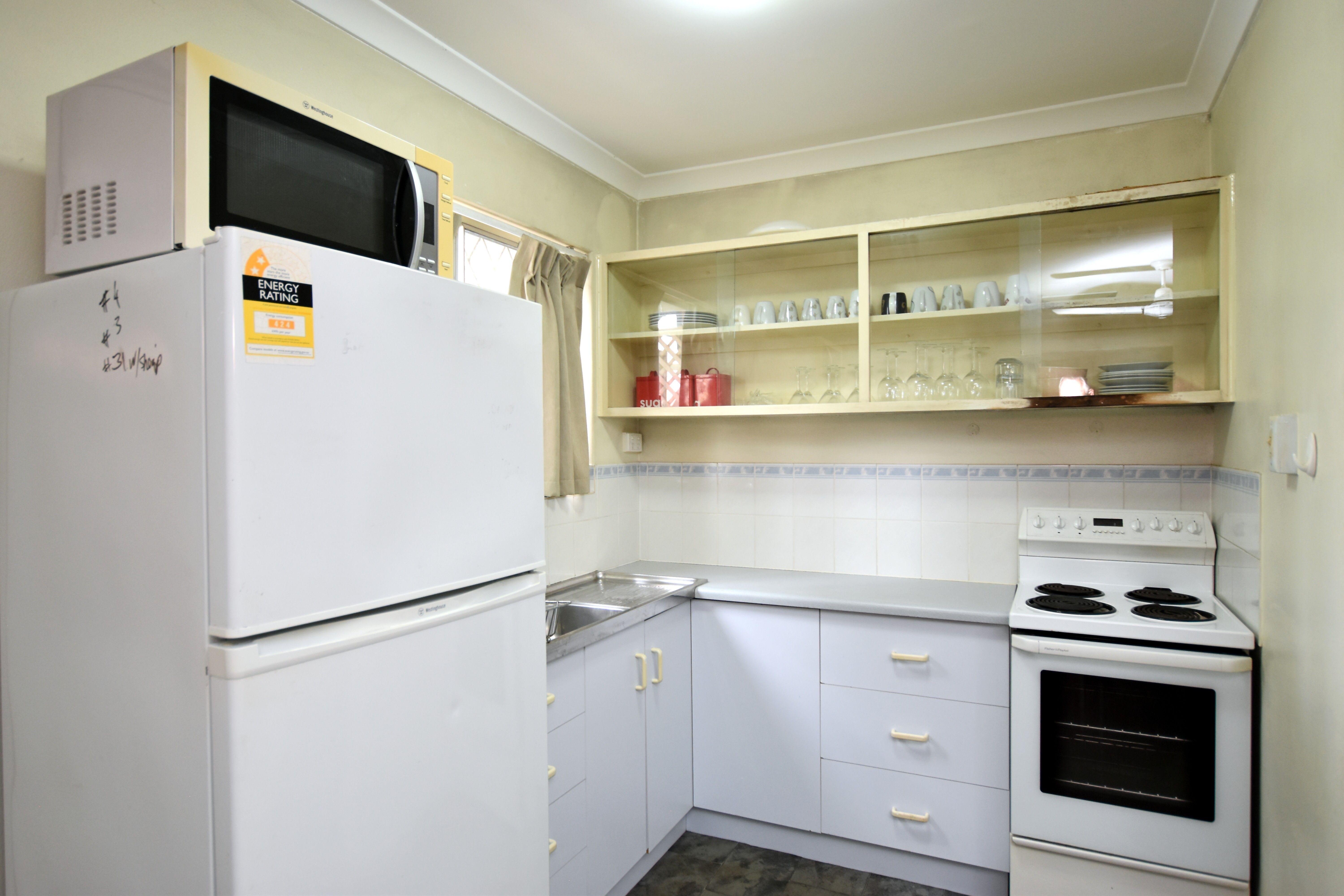 SELF CONTAINED APARTMENT - GLADSTONE CBD