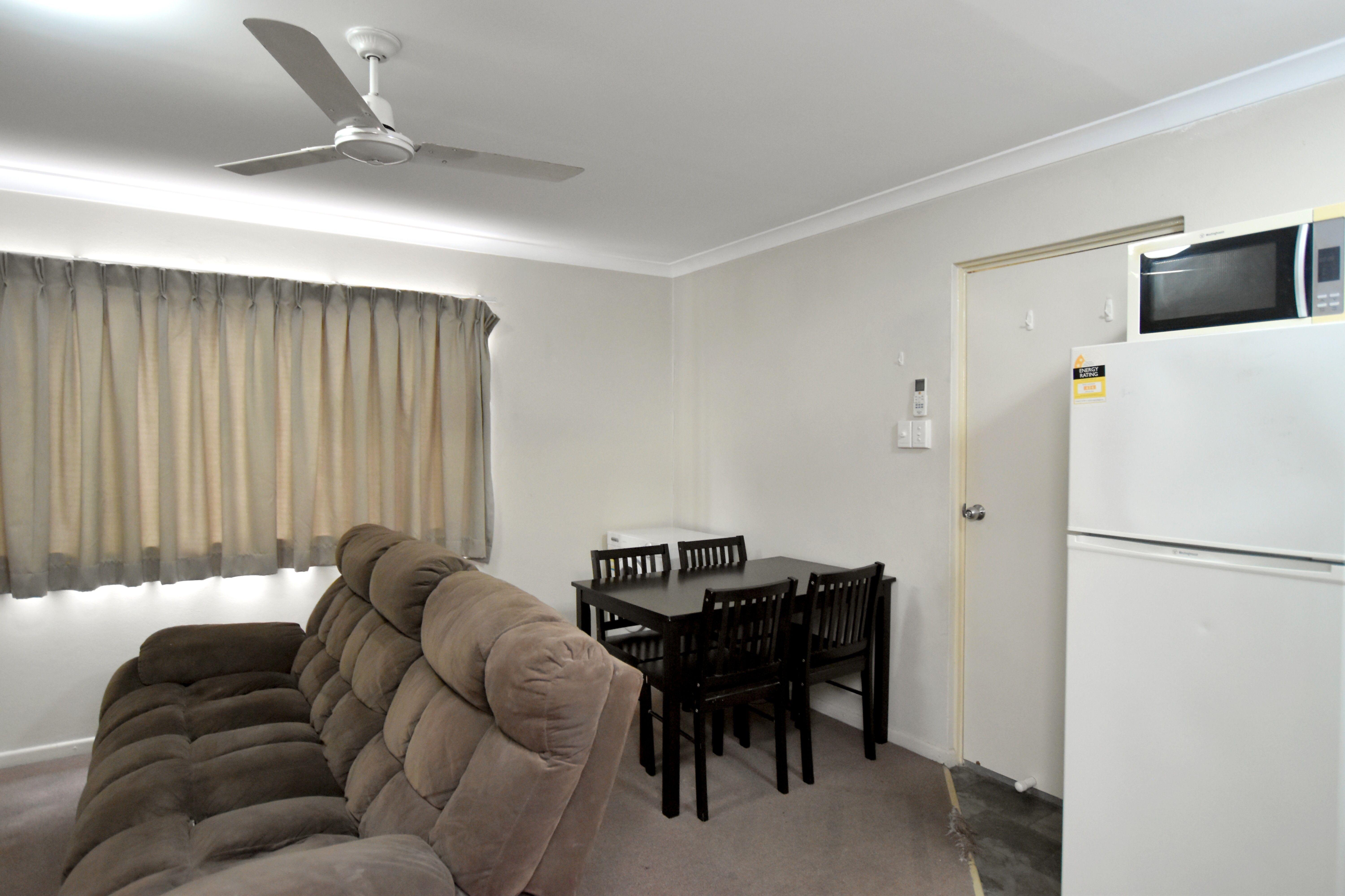 SELF CONTAINED APARTMENT - GLADSTONE CBD
