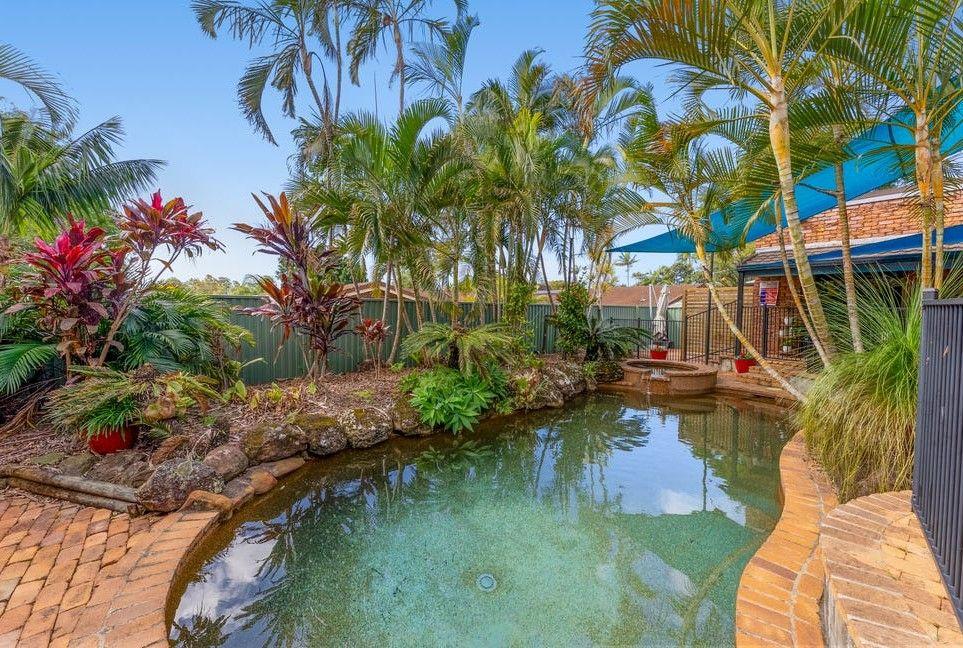 Private Cul-de-Sac Retreat with Pool in Bridgeman Downs