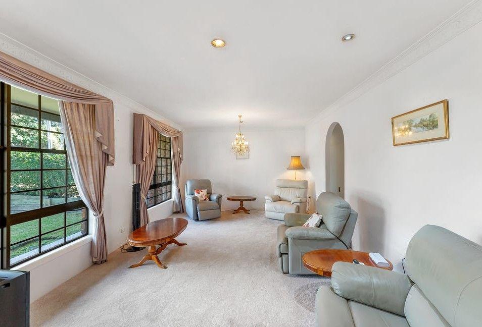 Private Cul-de-Sac Retreat with Pool in Bridgeman Downs