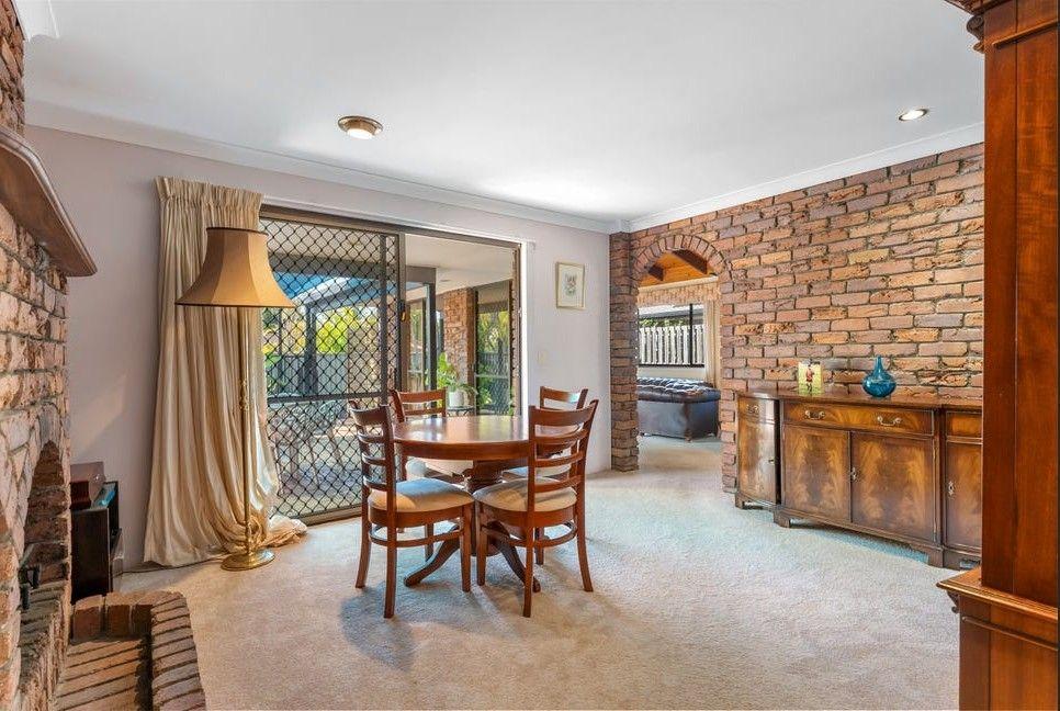 Private Cul-de-Sac Retreat with Pool in Bridgeman Downs