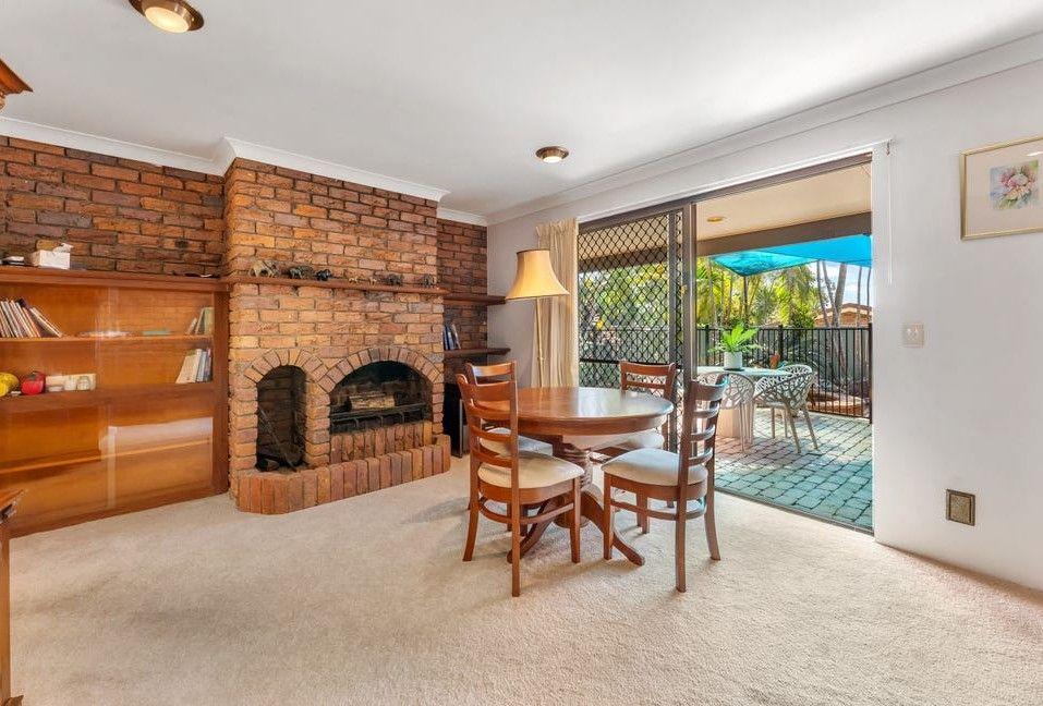 Private Cul-de-Sac Retreat with Pool in Bridgeman Downs