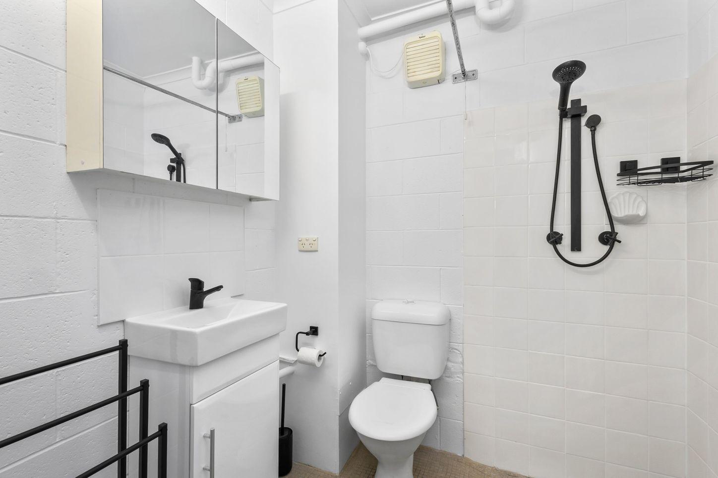 8/8 Margaret Street, SANDY BAY, TAS 7005 - House for Rent - harcourts.net