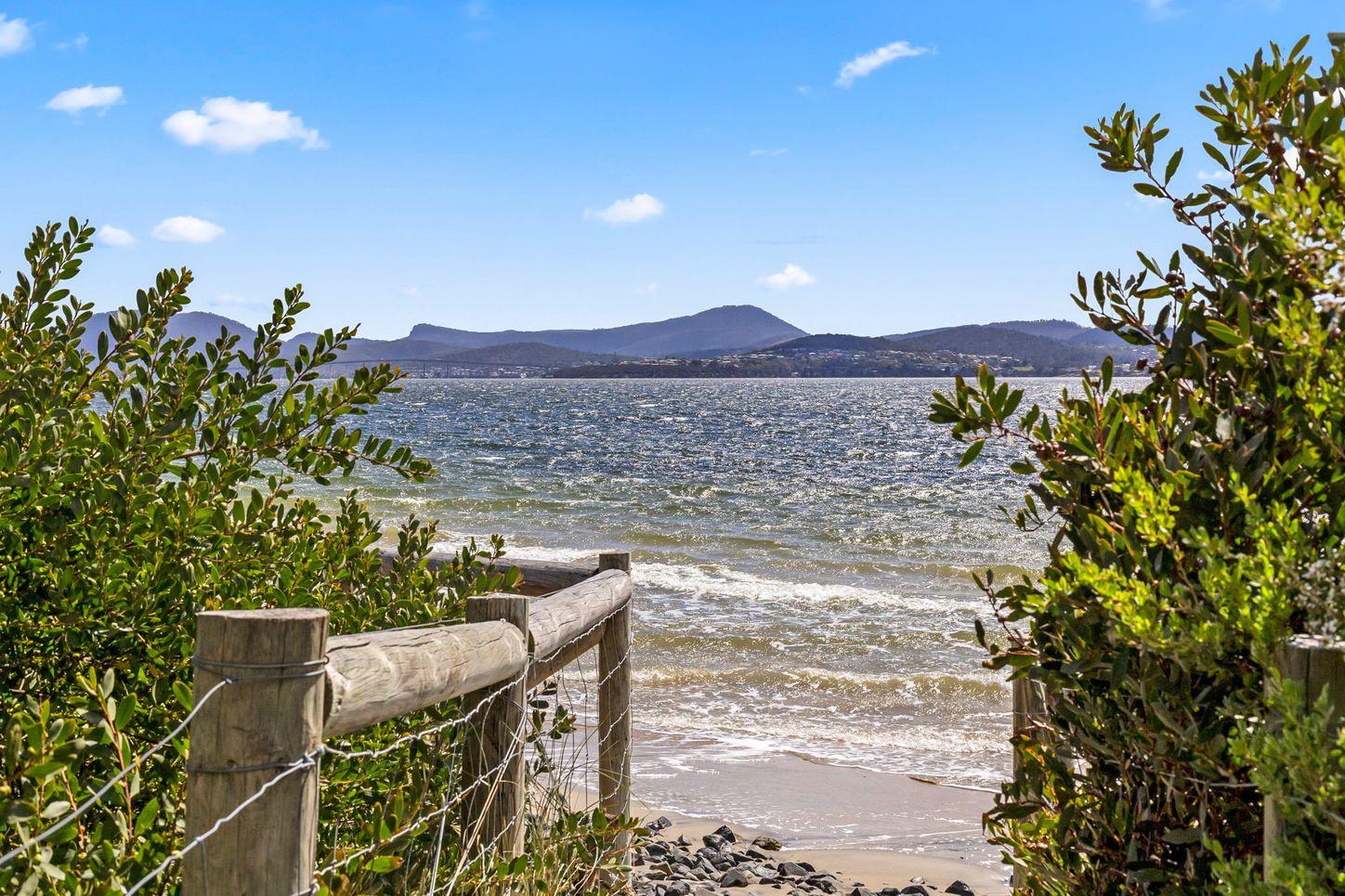 8/8 Margaret Street, SANDY BAY, TAS 7005 - House for Rent - harcourts.net