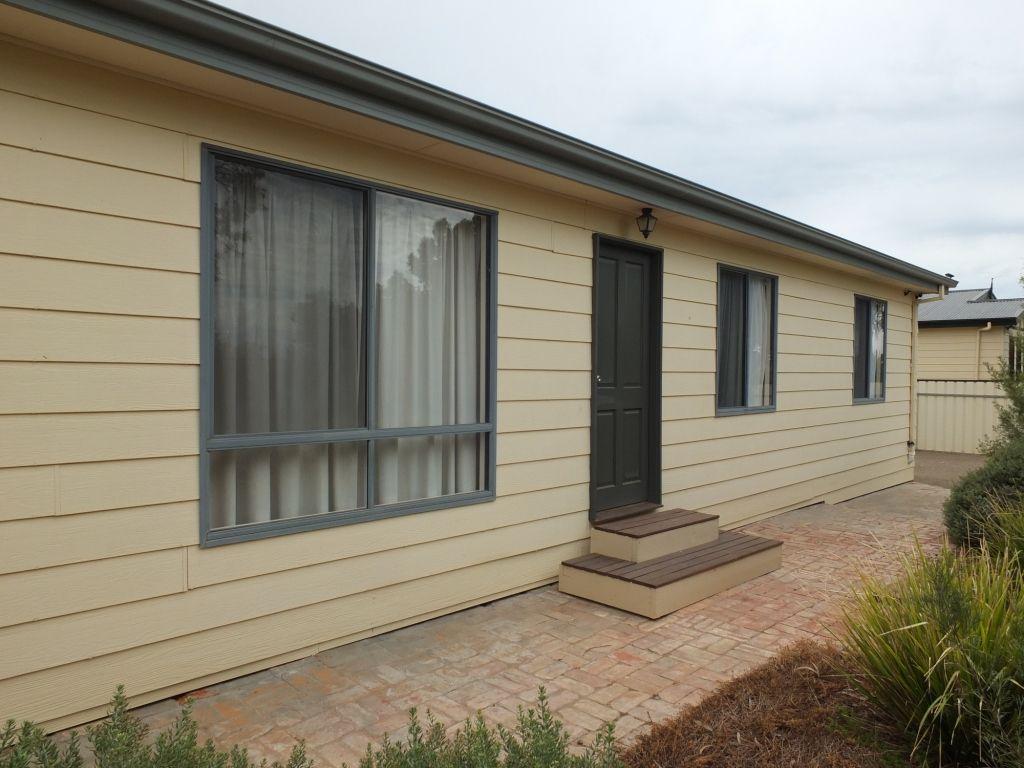 Low Maintenance Family Home - Available mid - November !