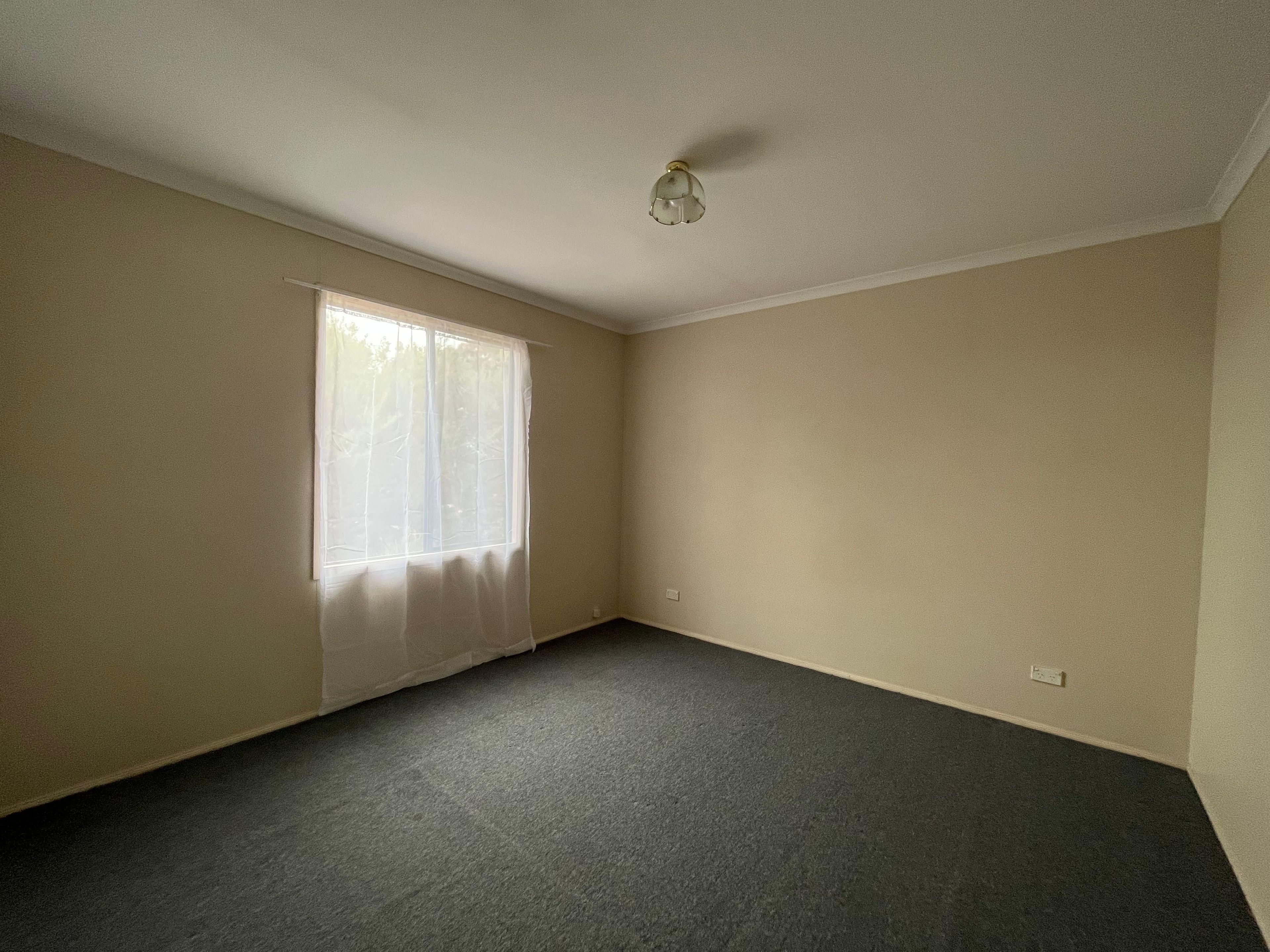 Low Maintenance Family Home - Available mid - November !