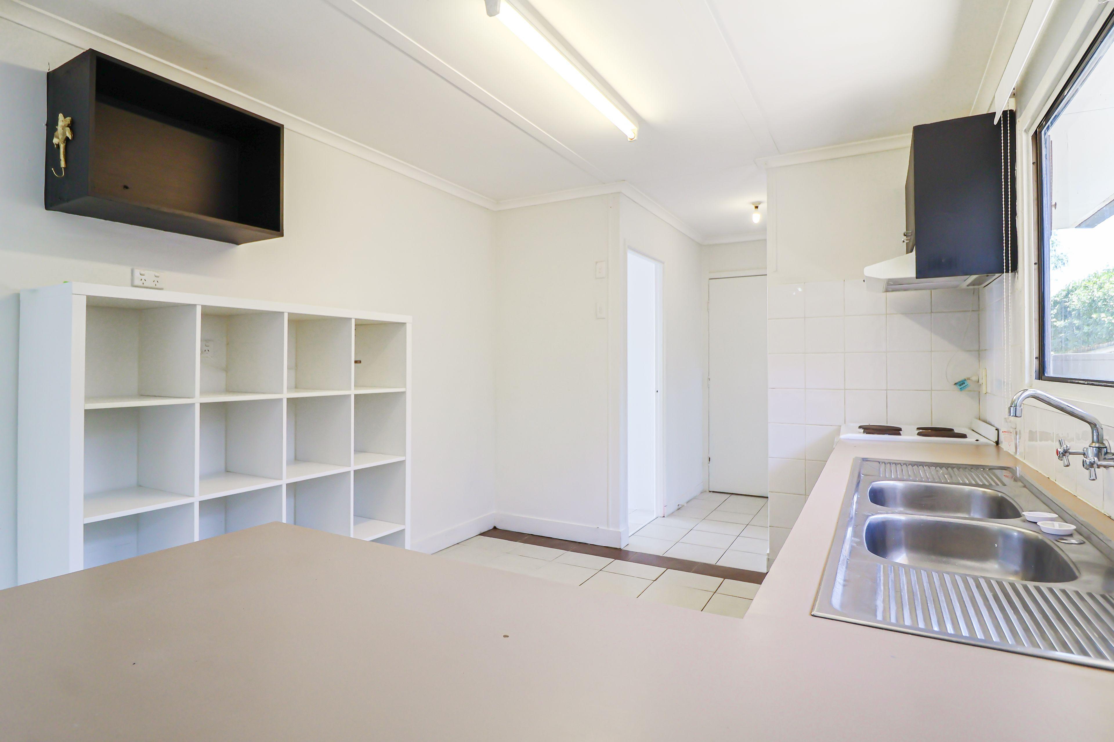 FEEL RIGHT AT HOME AT 6 KYLEE CRESCENT - COMFORT, SPACE, AND STYLE IN THE HEART OF CALLIOPE!