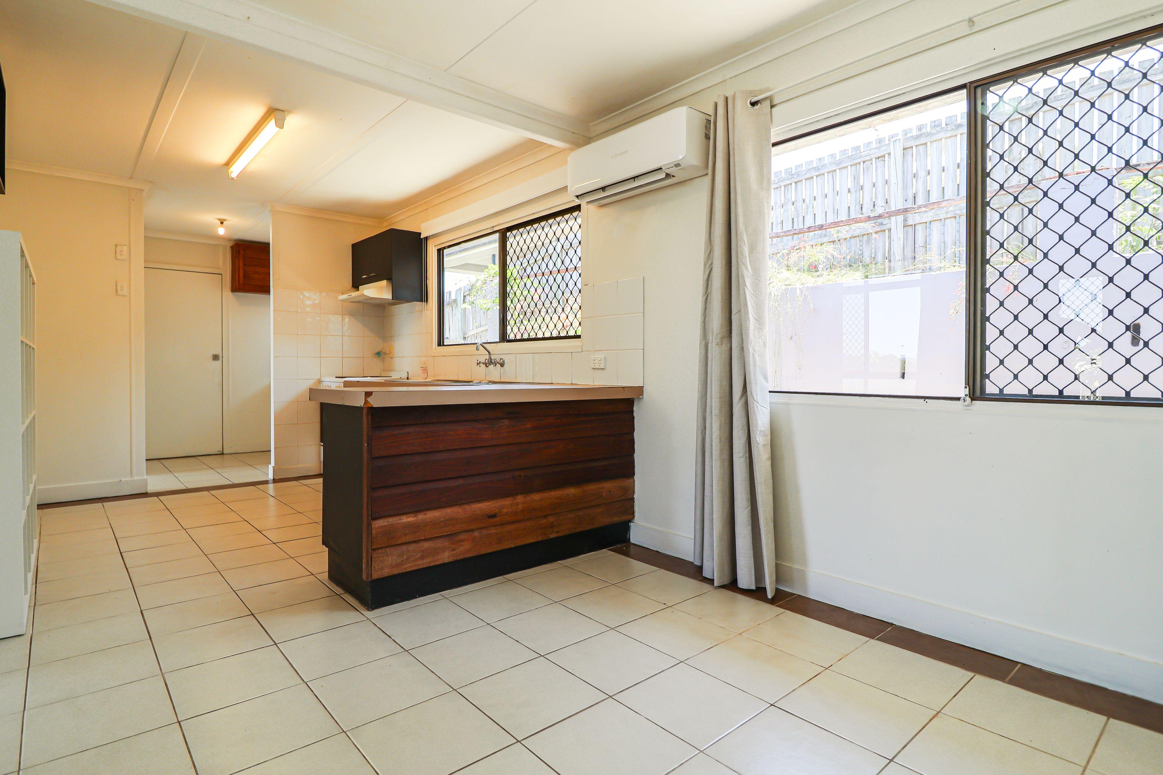 FEEL RIGHT AT HOME AT 6 KYLEE CRESCENT - COMFORT, SPACE, AND STYLE IN THE HEART OF CALLIOPE!