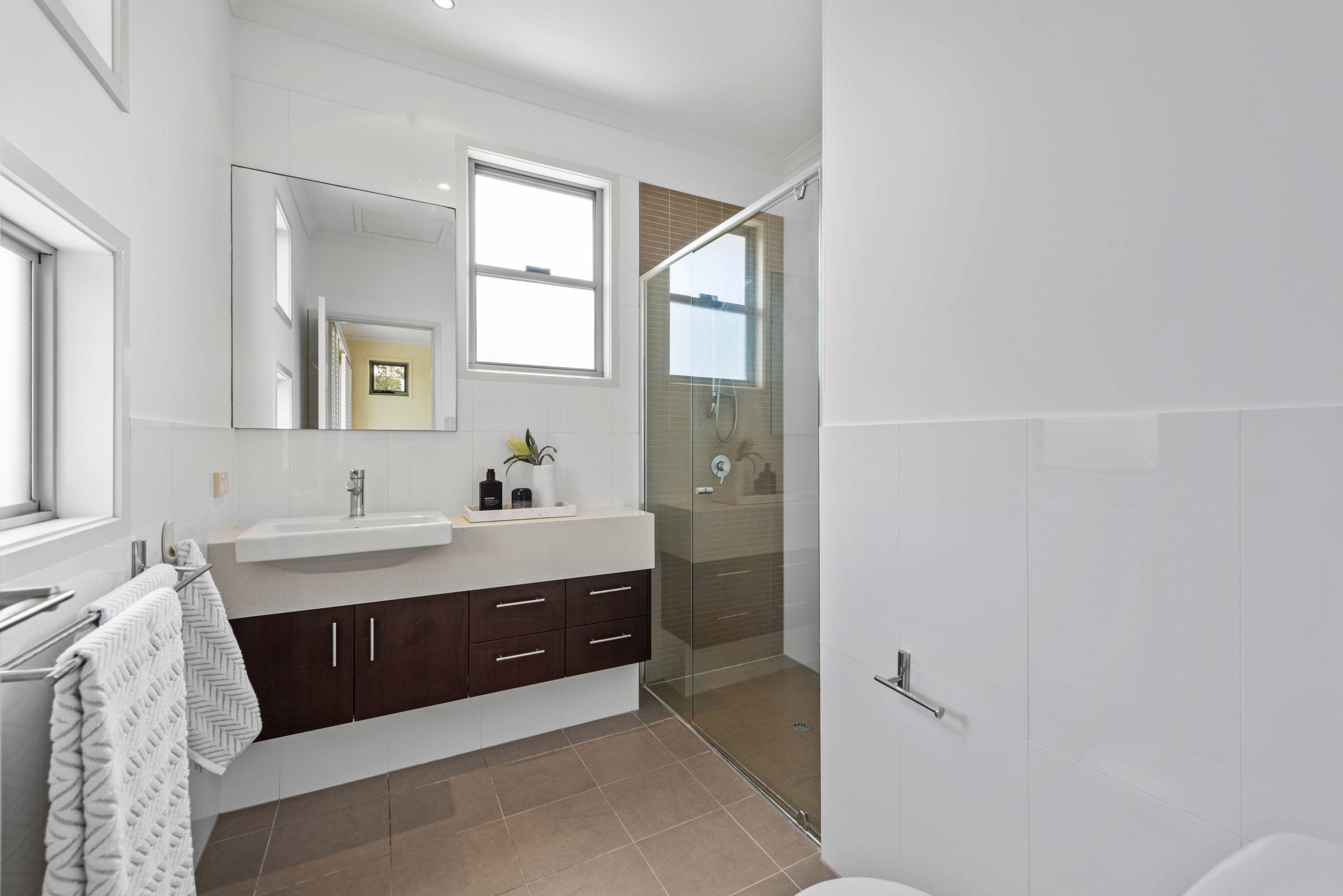 Modern Alderley home!