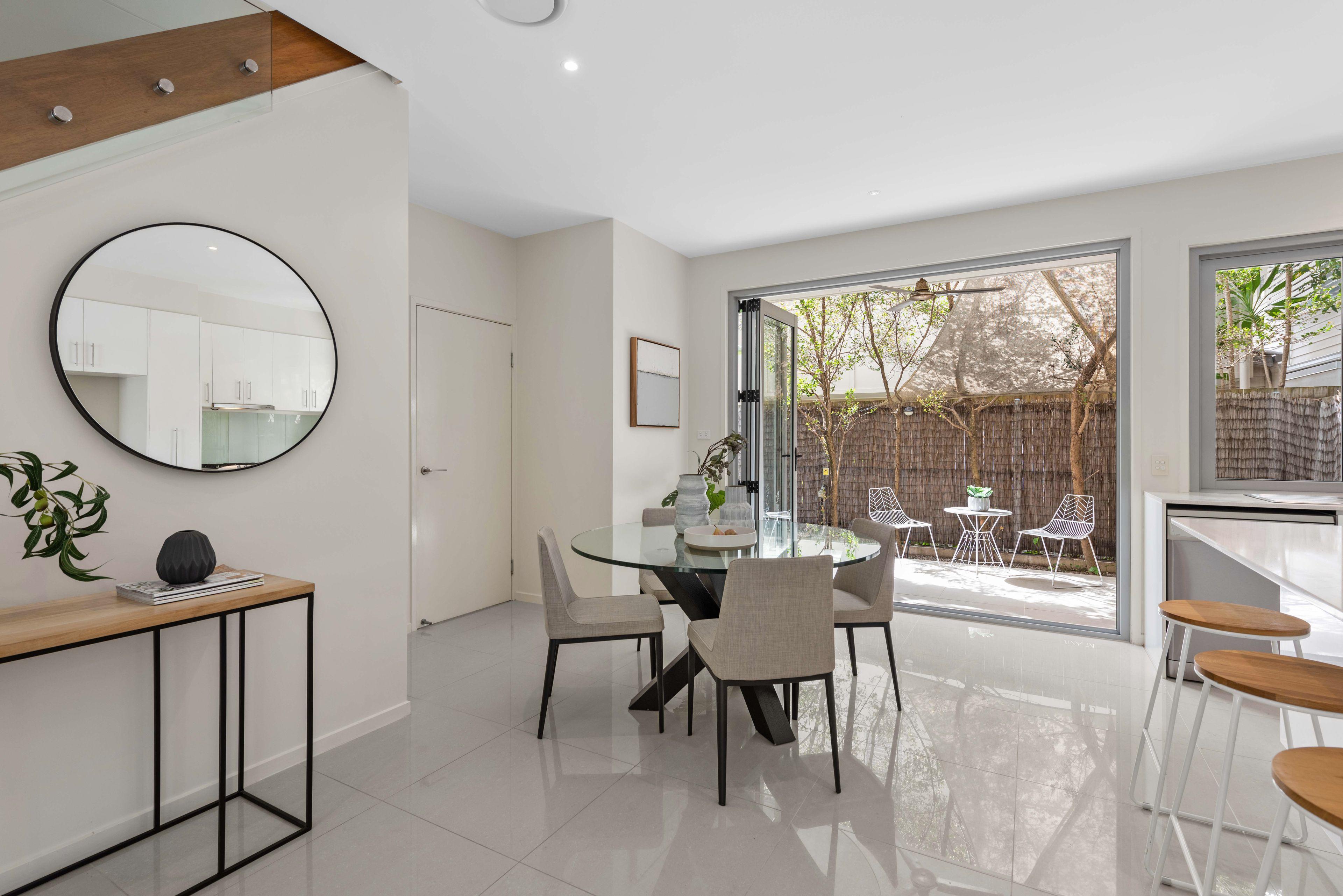 Modern Alderley home!