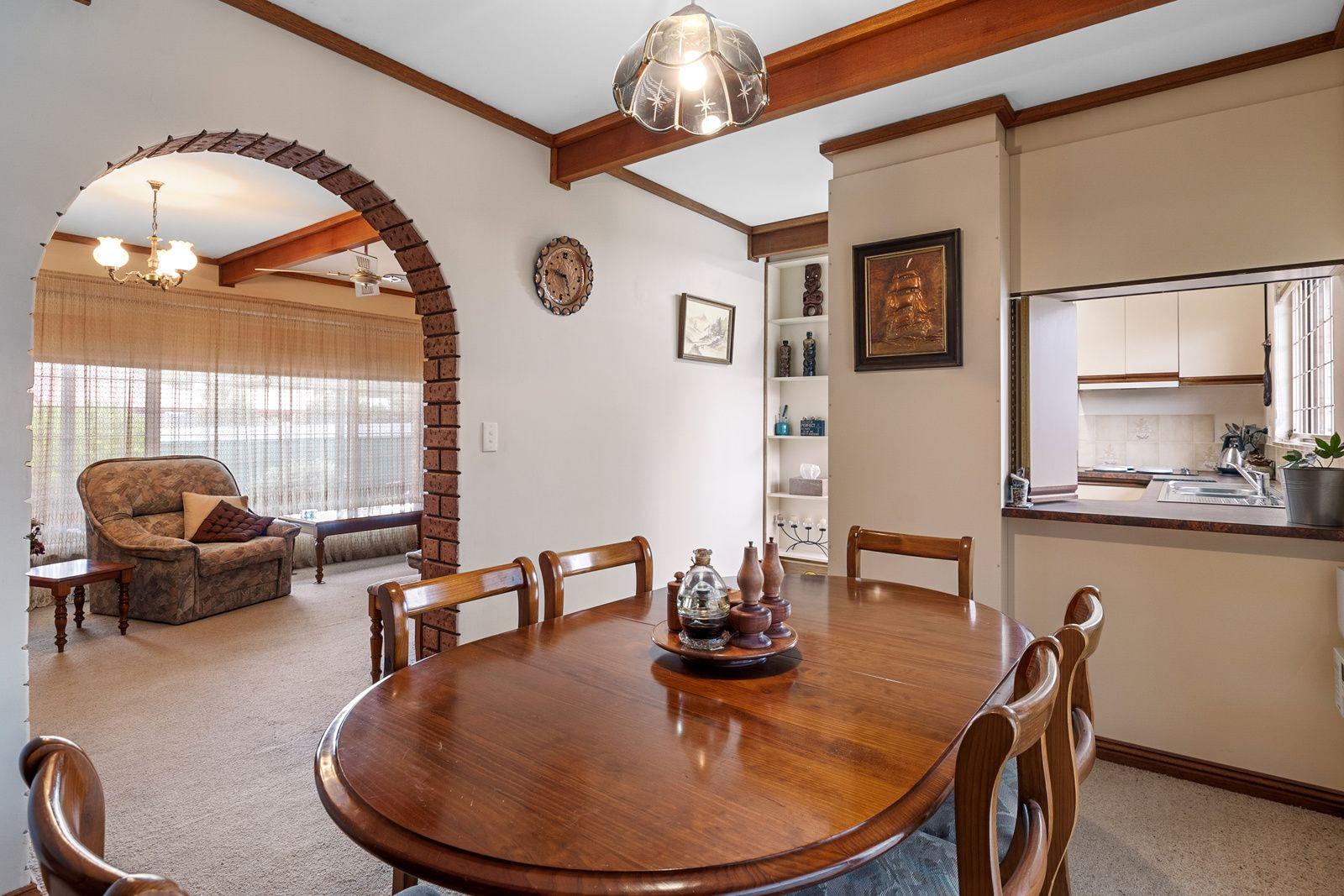 Lovely home within walking distance to Carrrickalinga Beach