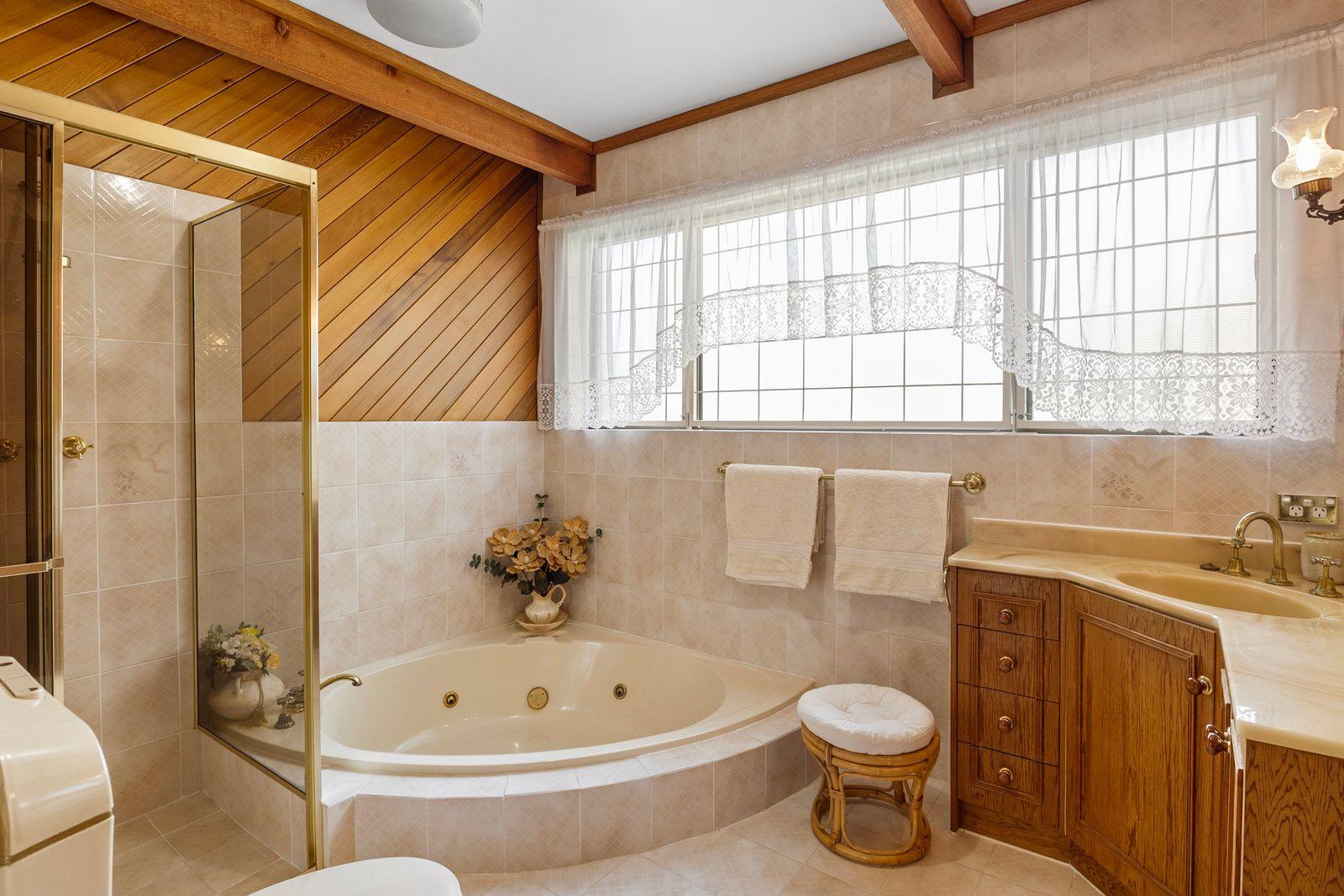 Lovely home within walking distance to Carrrickalinga Beach