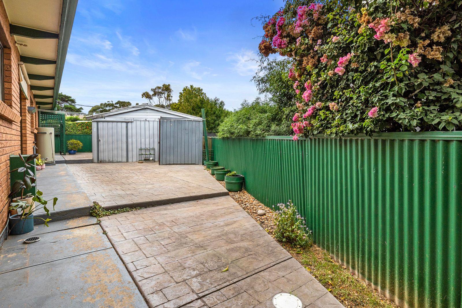 Lovely home within walking distance to Carrrickalinga Beach