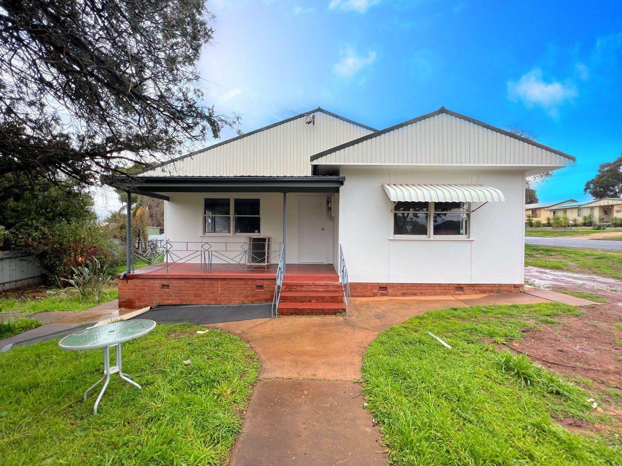 Prop-GPT: House: NSW Parkes, NSW 2870 Ray White Real Estate Parkes