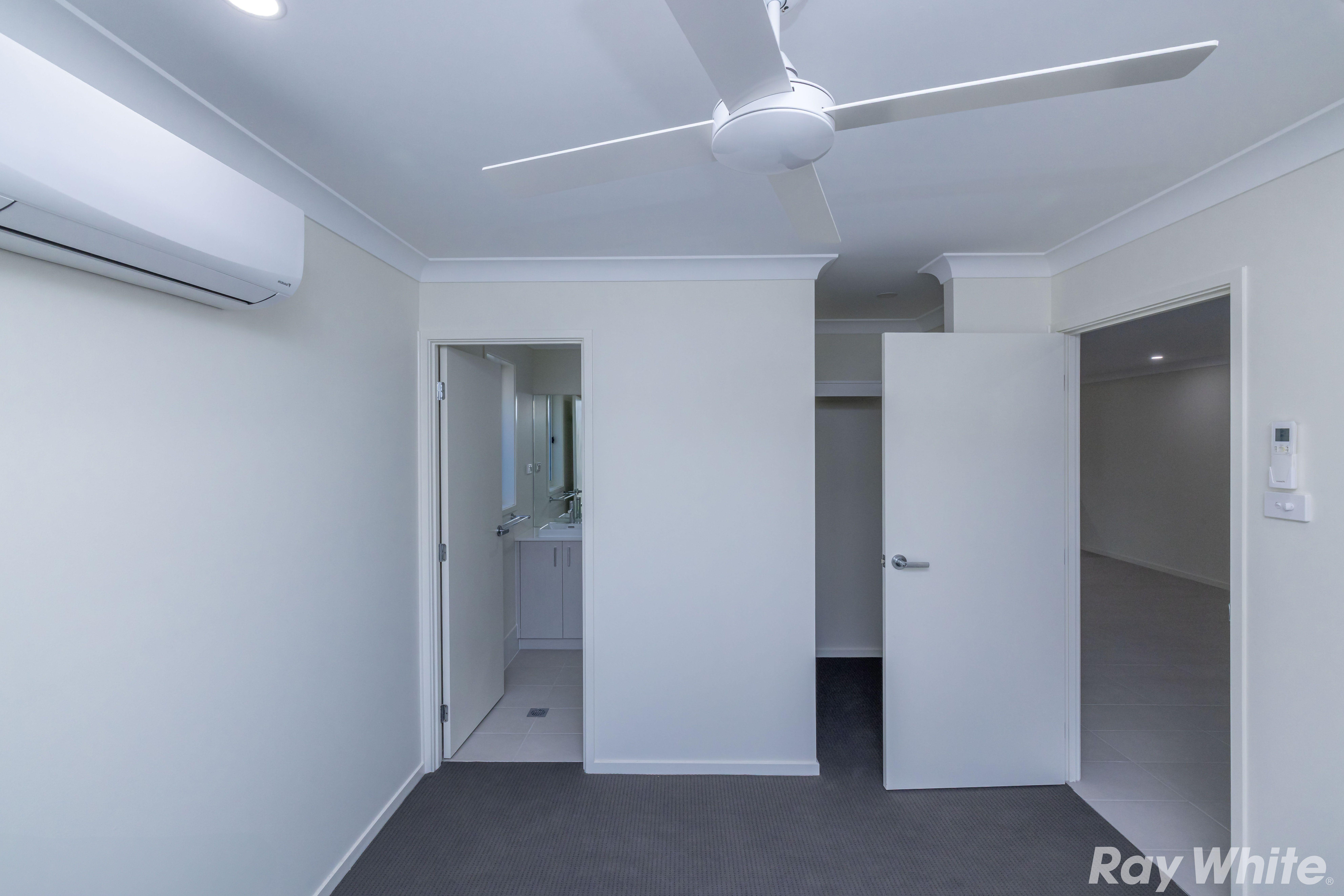 BEAUTIFUL BRAND NEW 3 BEDROOM VILLA!!