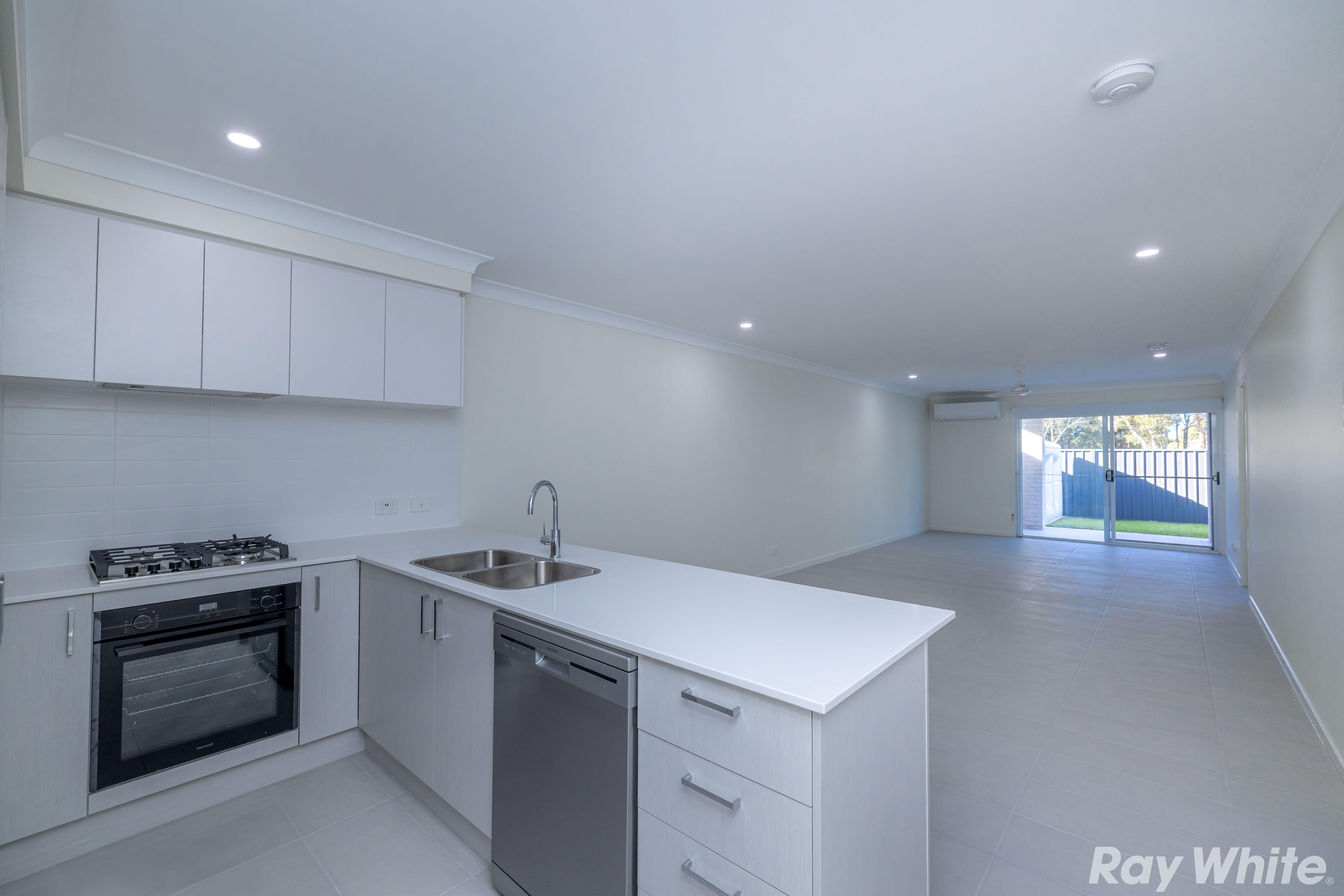 BEAUTIFUL BRAND NEW 3 BEDROOM VILLA!!