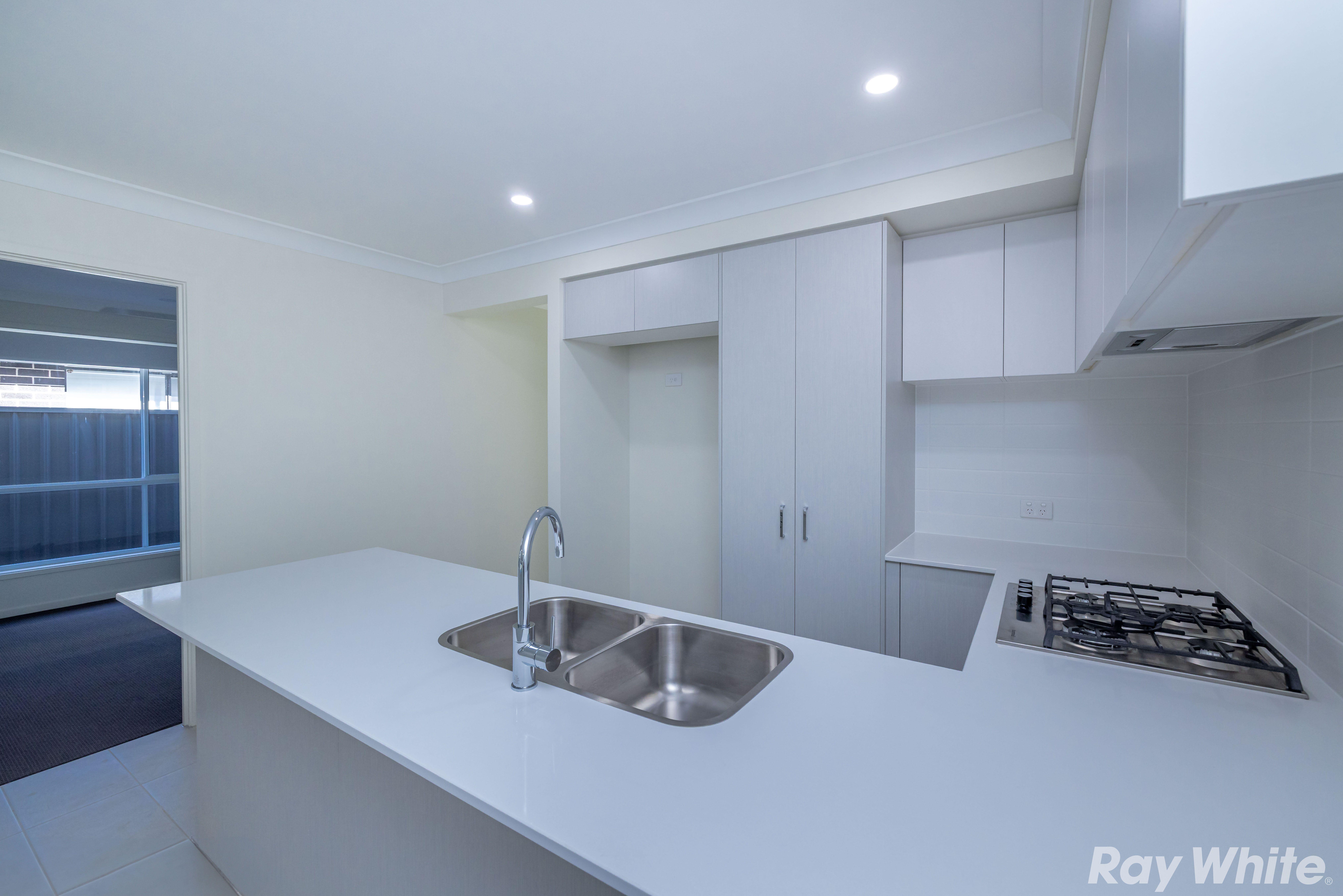 BEAUTIFUL BRAND NEW 3 BEDROOM VILLA!!