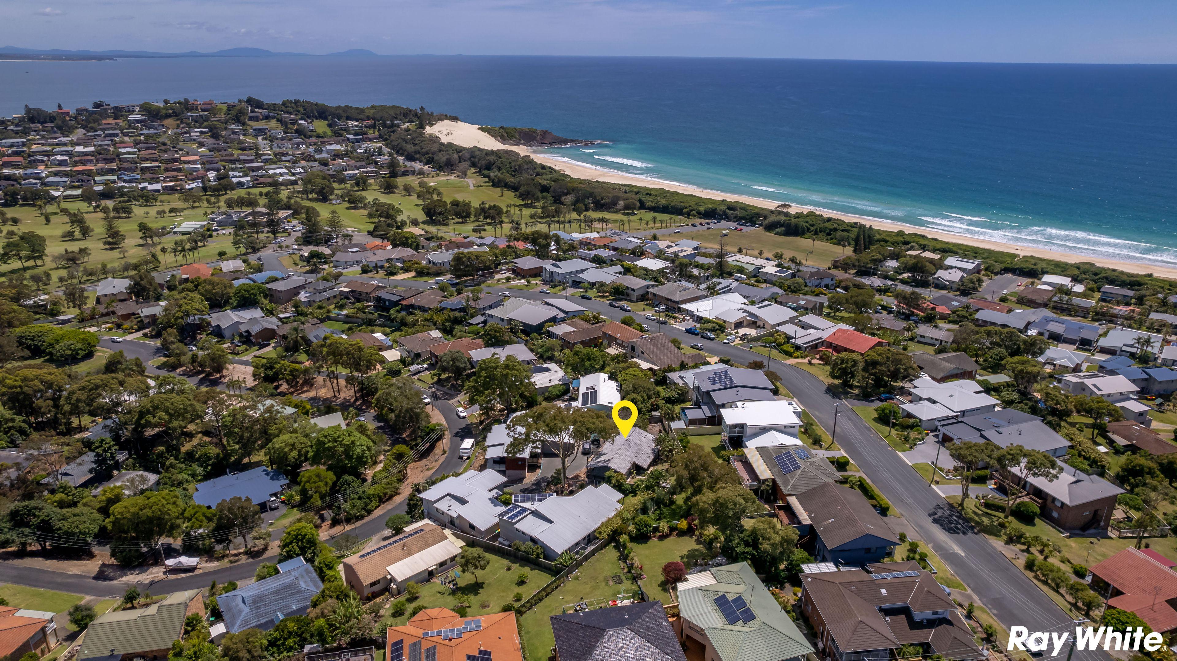 3 BEDROOM HOME WITH BEAUFITUL VIEWS!!