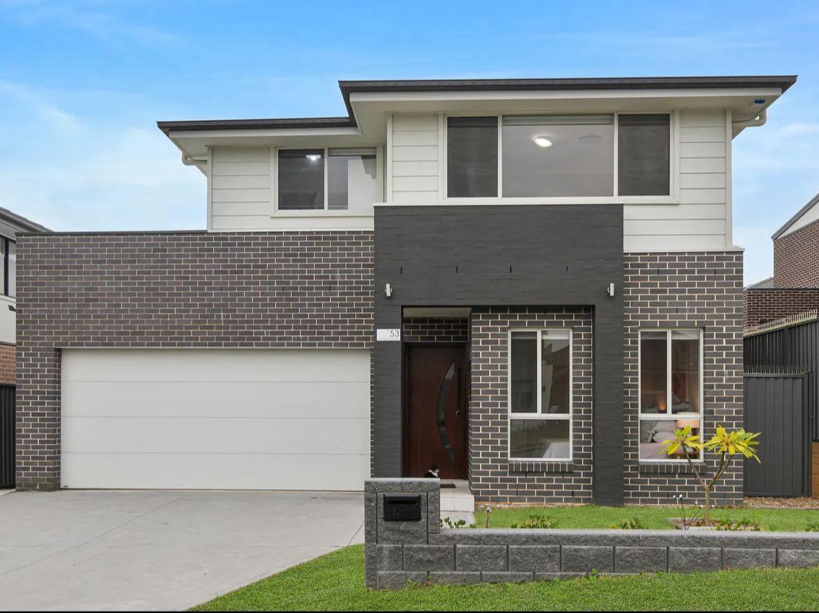 Prop-GPT: House: NSW Colebee, NSW 2761 Near New  Modern Family Home