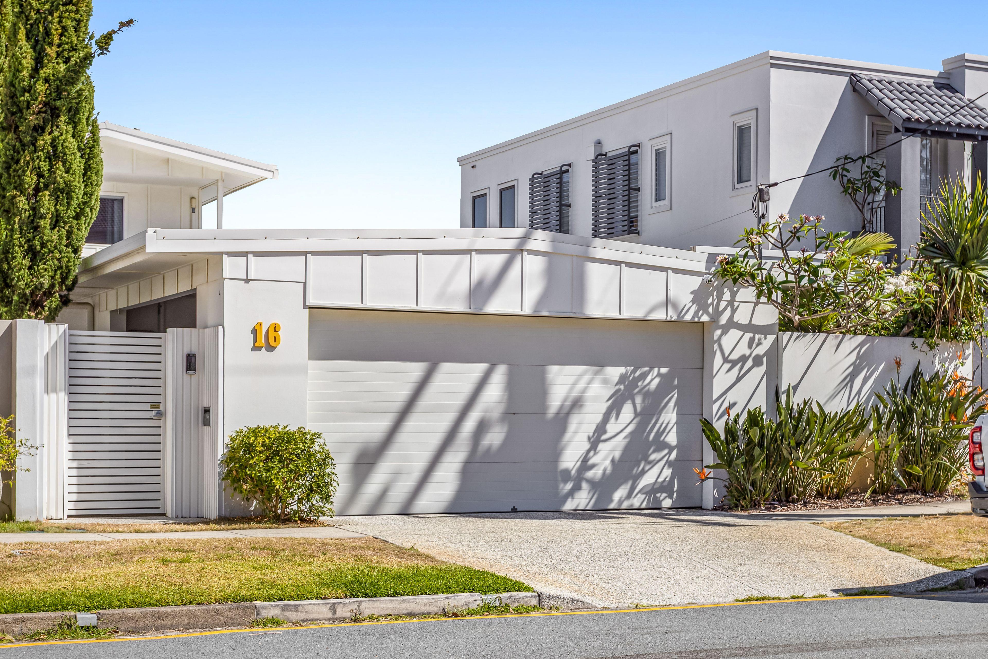 Where Innovation Meets Indulgence - Coastal Perfection in Miami