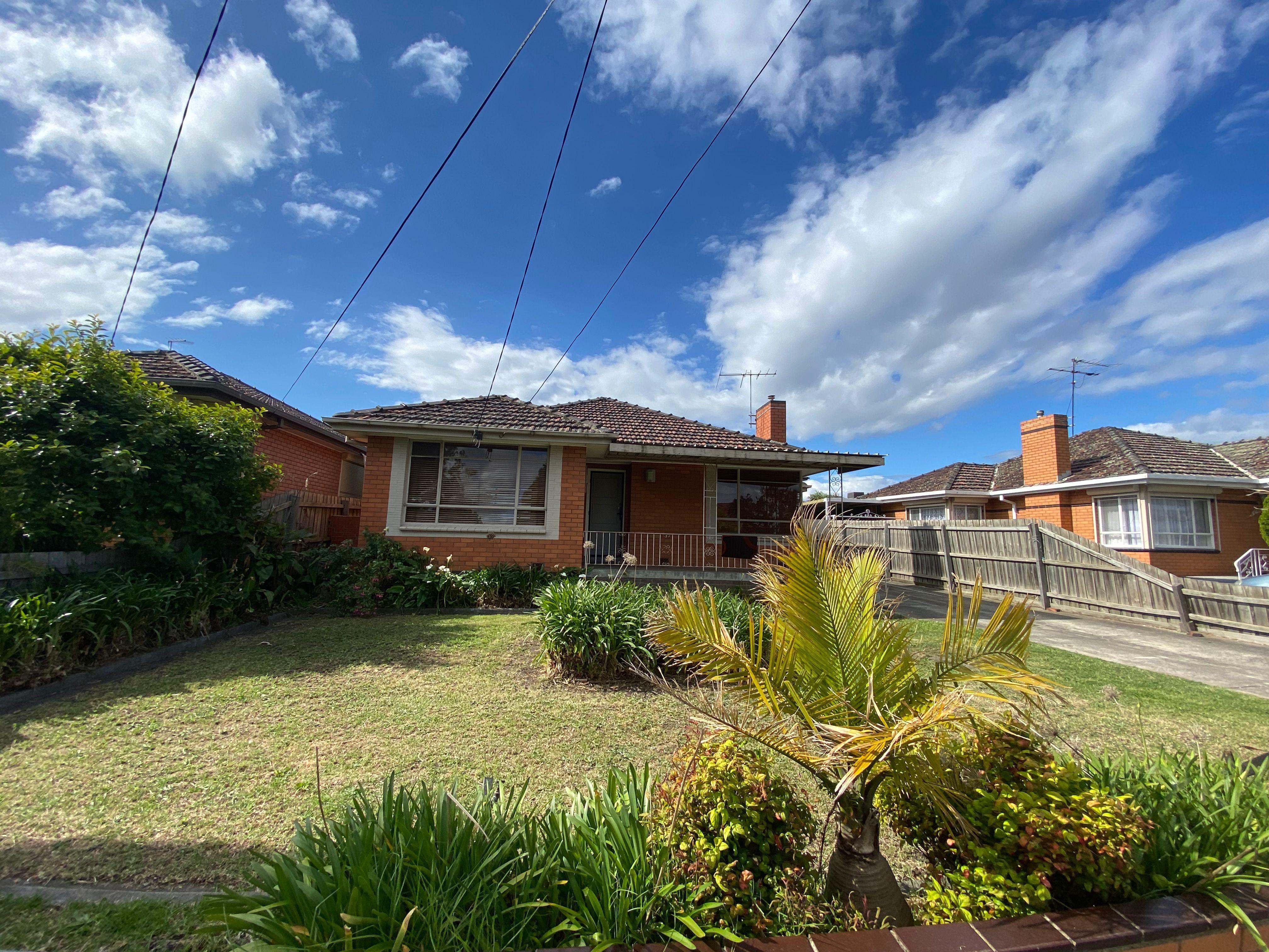 Prop-GPT: House: VIC Lalor, VIC 3075 Great Value in Prime Location! **APPLY FOR THIS PROPERTY NOW**