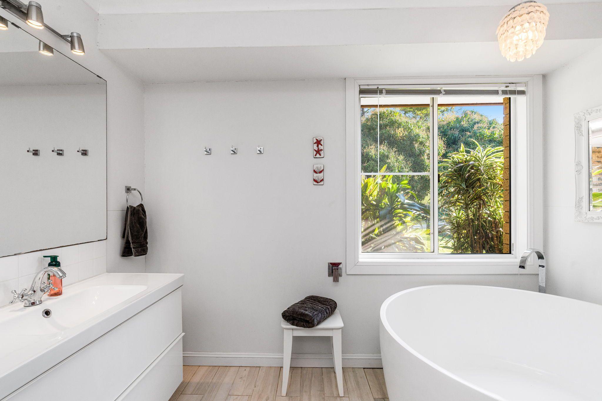 Scenic Grandeur Meets Ideal Stud Farm