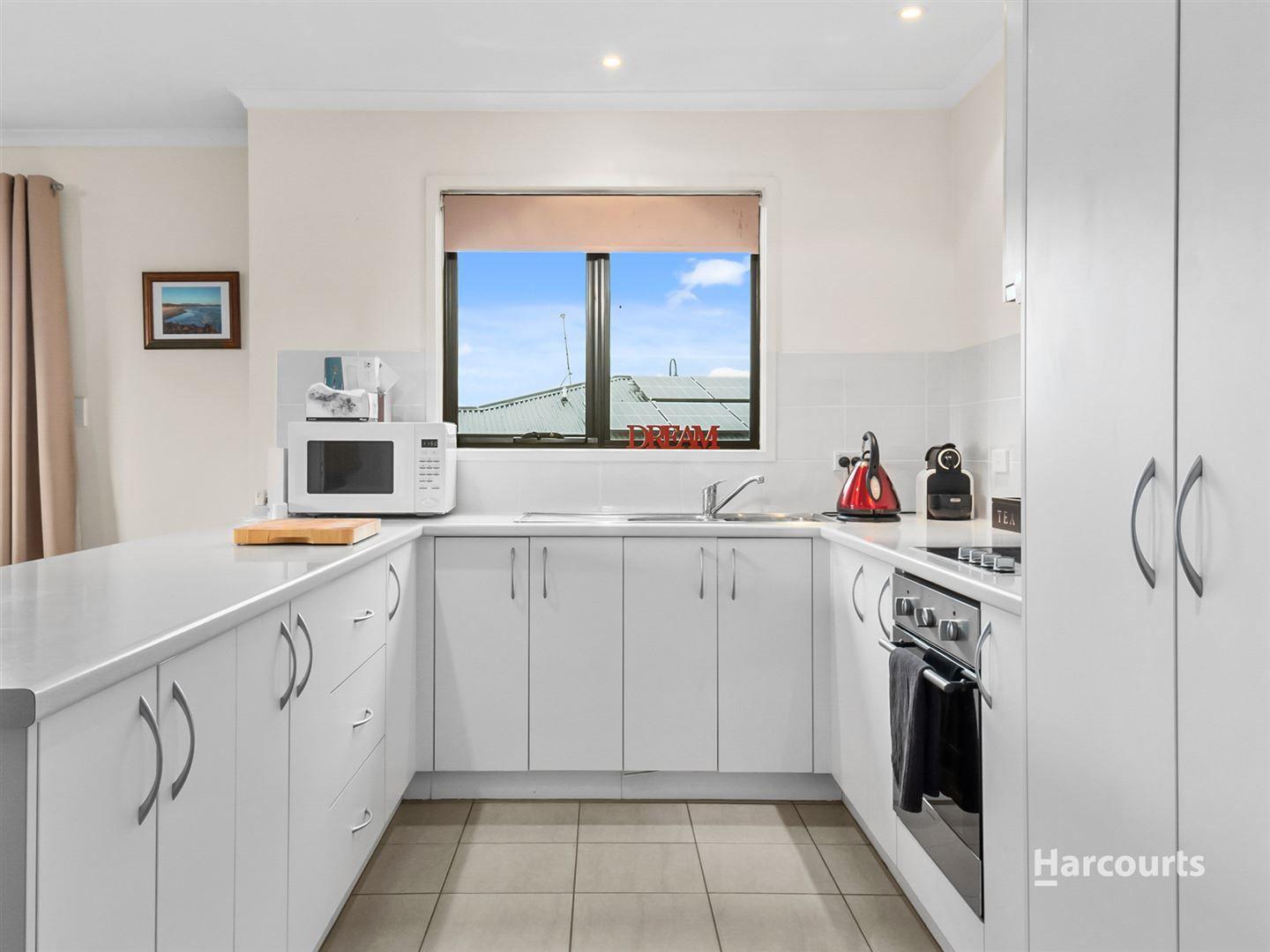 6 Threxton Way, HOWRAH, TAS 7018 - House for Rent - harcourts.net