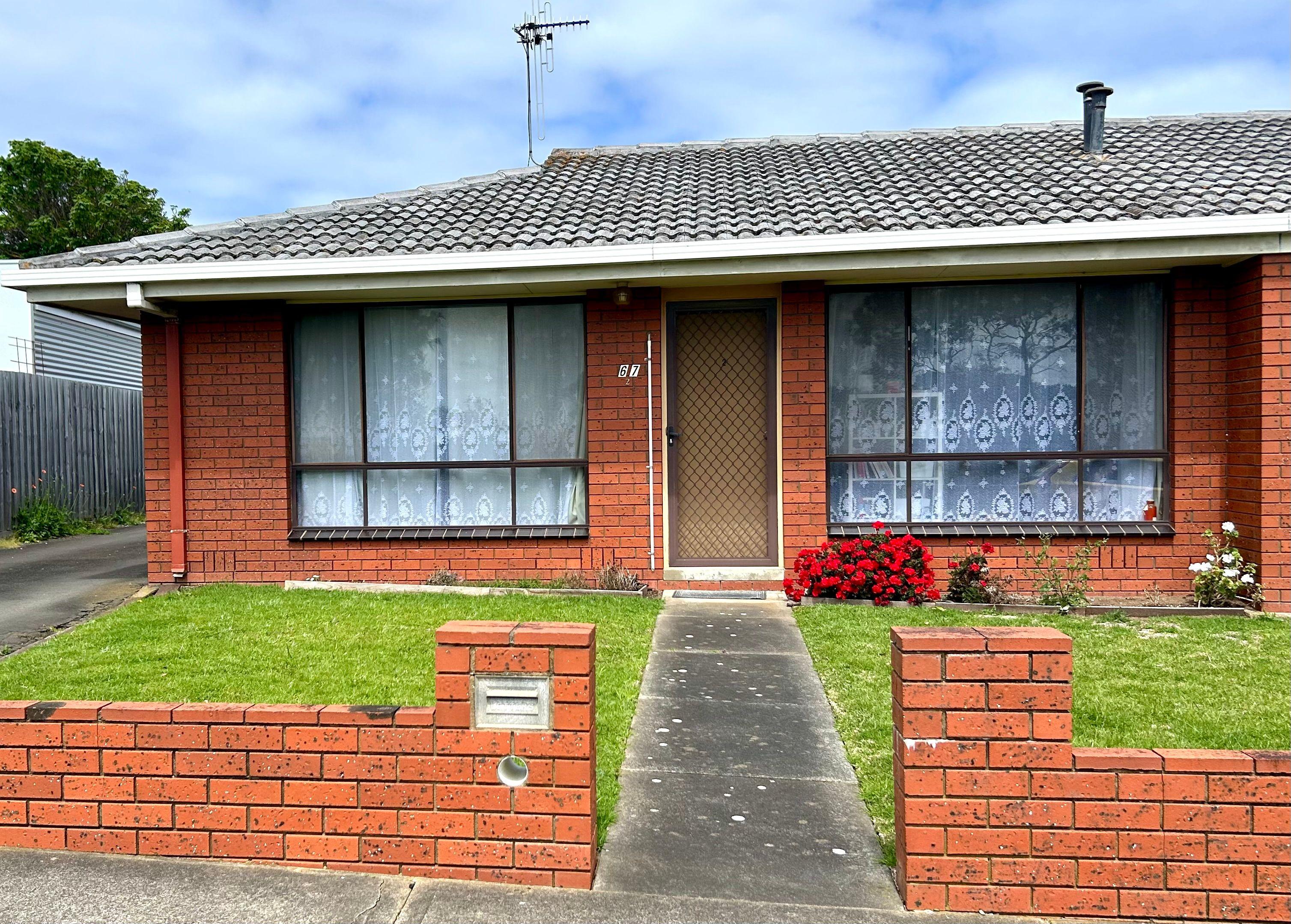Prop-GPT: House: VIC Warrnambool, VIC 3280 Neat 2 Bedroom Unit