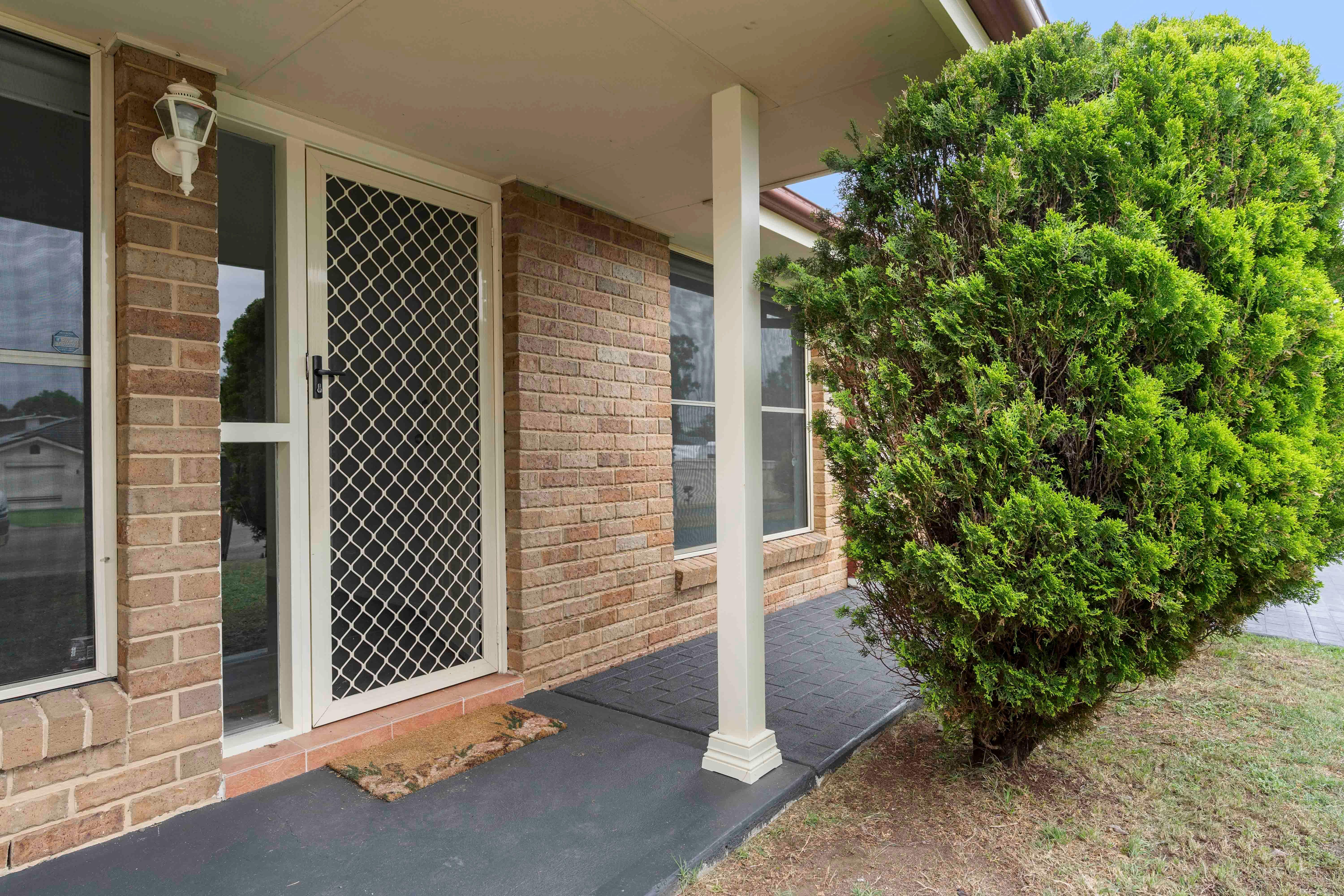 Spacious 4-Bedroom Family Home in Quiet Location