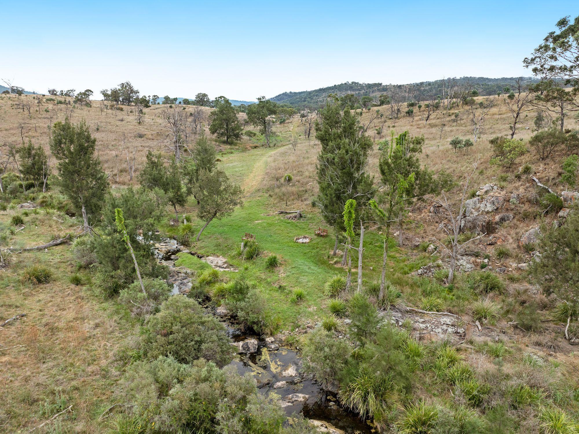Mountain Views & Creekside Serenity - Your Rural Escape Awaits