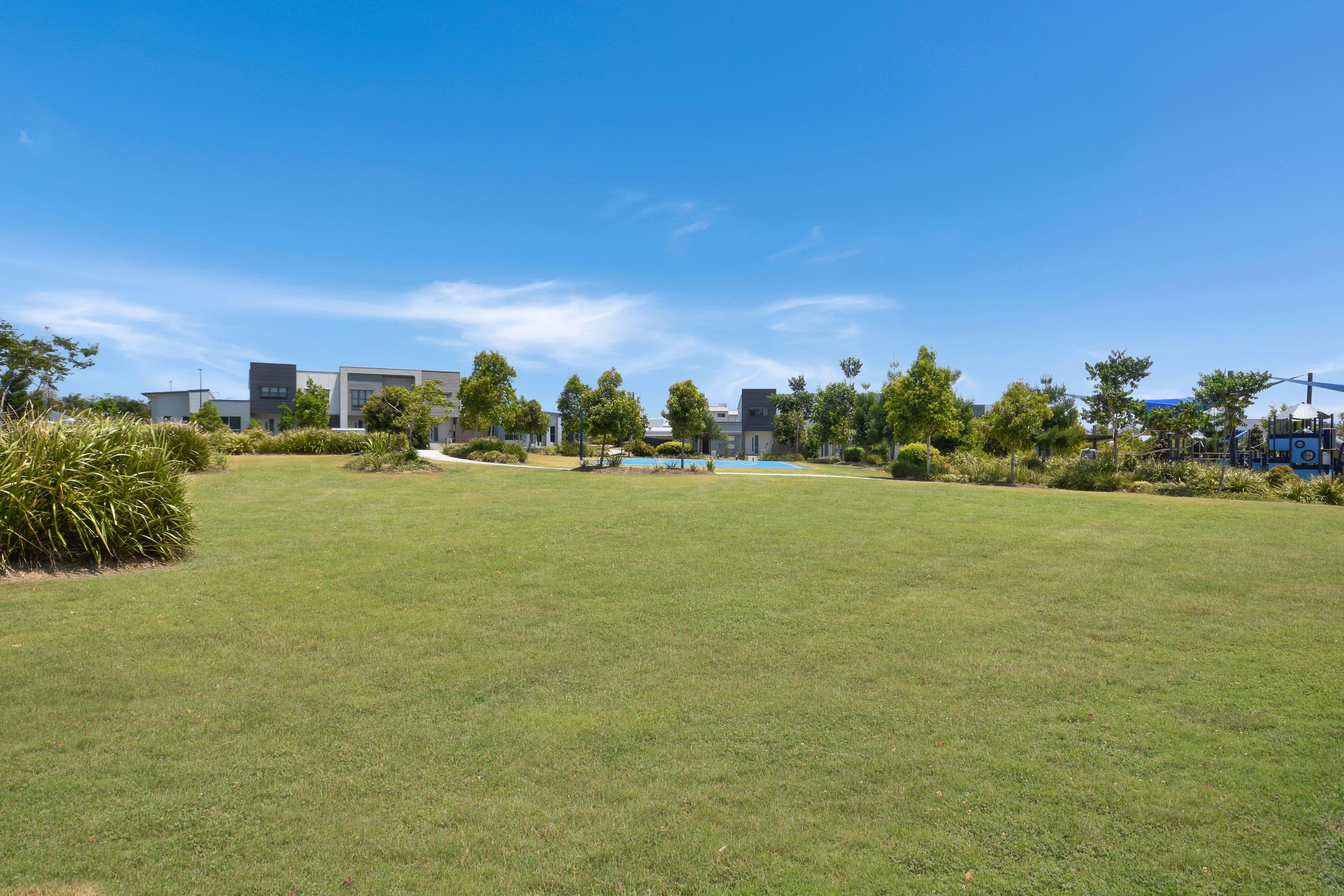 Beautiful 4 Bedroom Home In Narangba