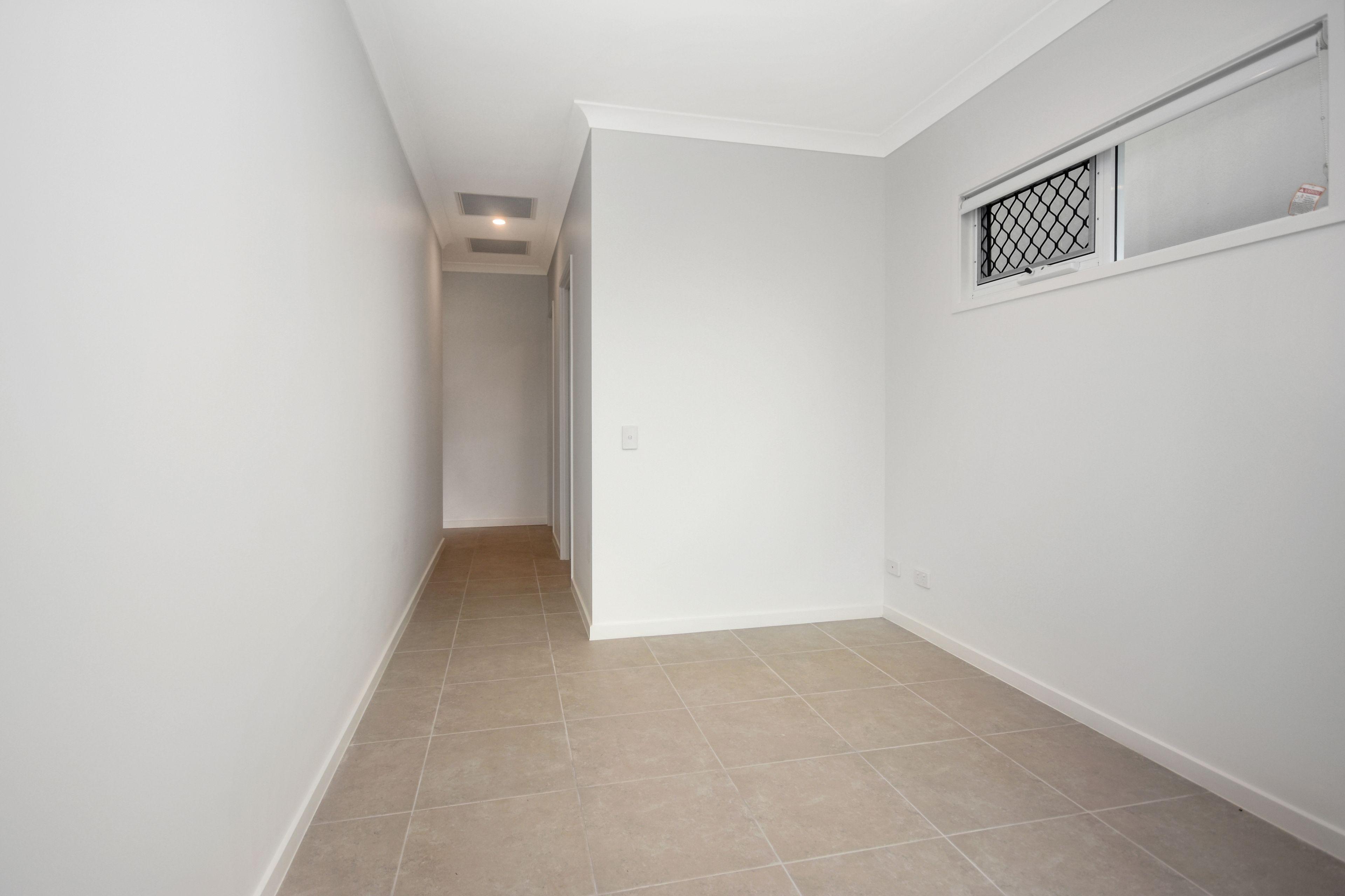 Beautiful 4 Bedroom Home In Narangba