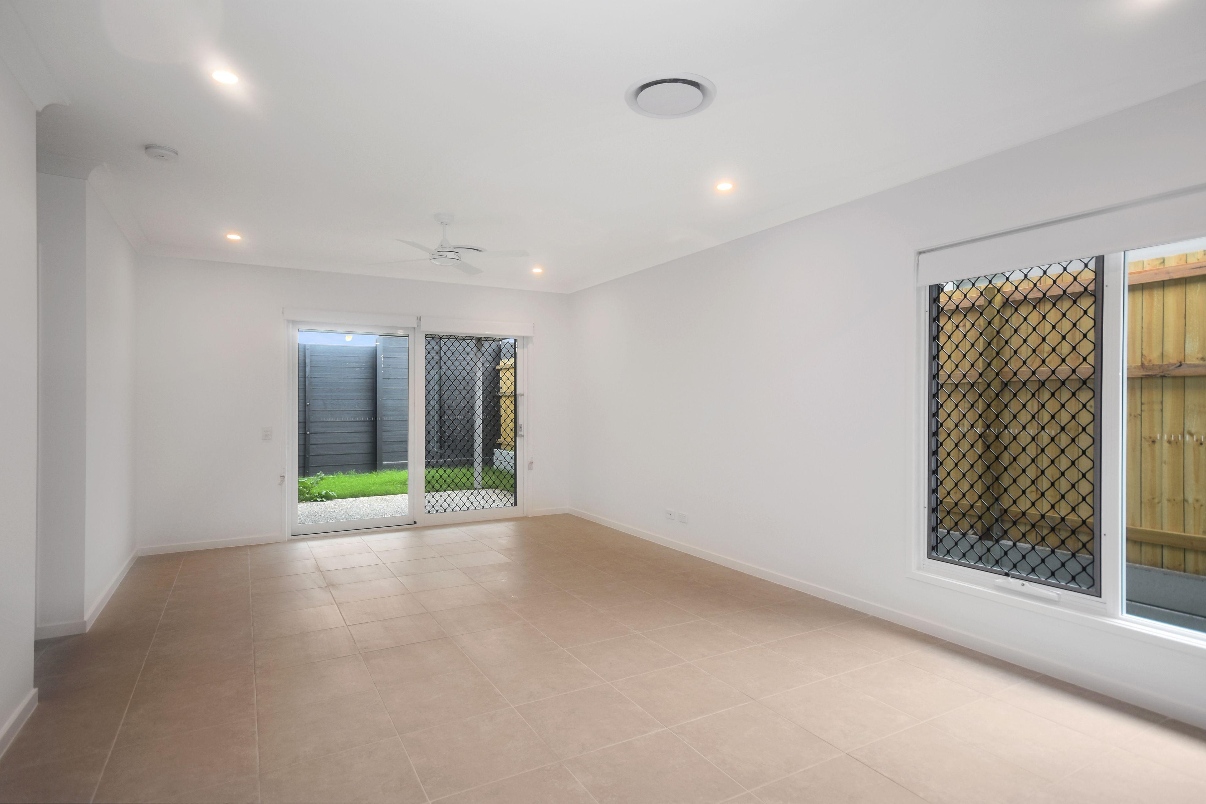 Beautiful 4 Bedroom Home In Narangba