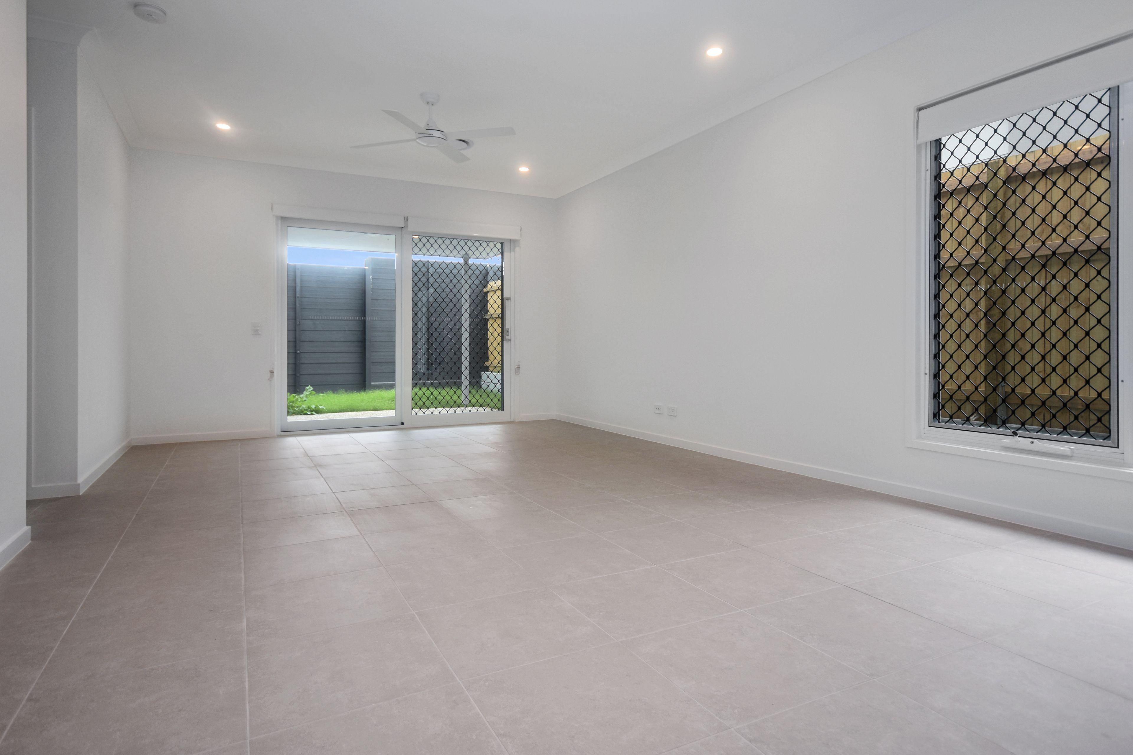 Beautiful 4 Bedroom Home In Narangba