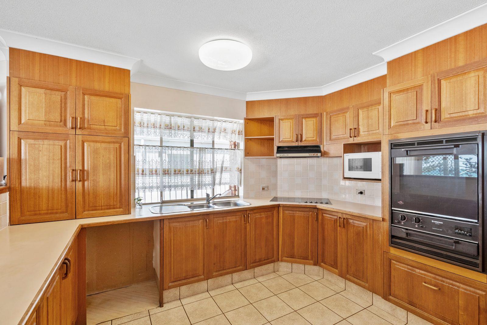 Absolute Beachfront Living - Wake Up to Waves in the Heart of Bilinga