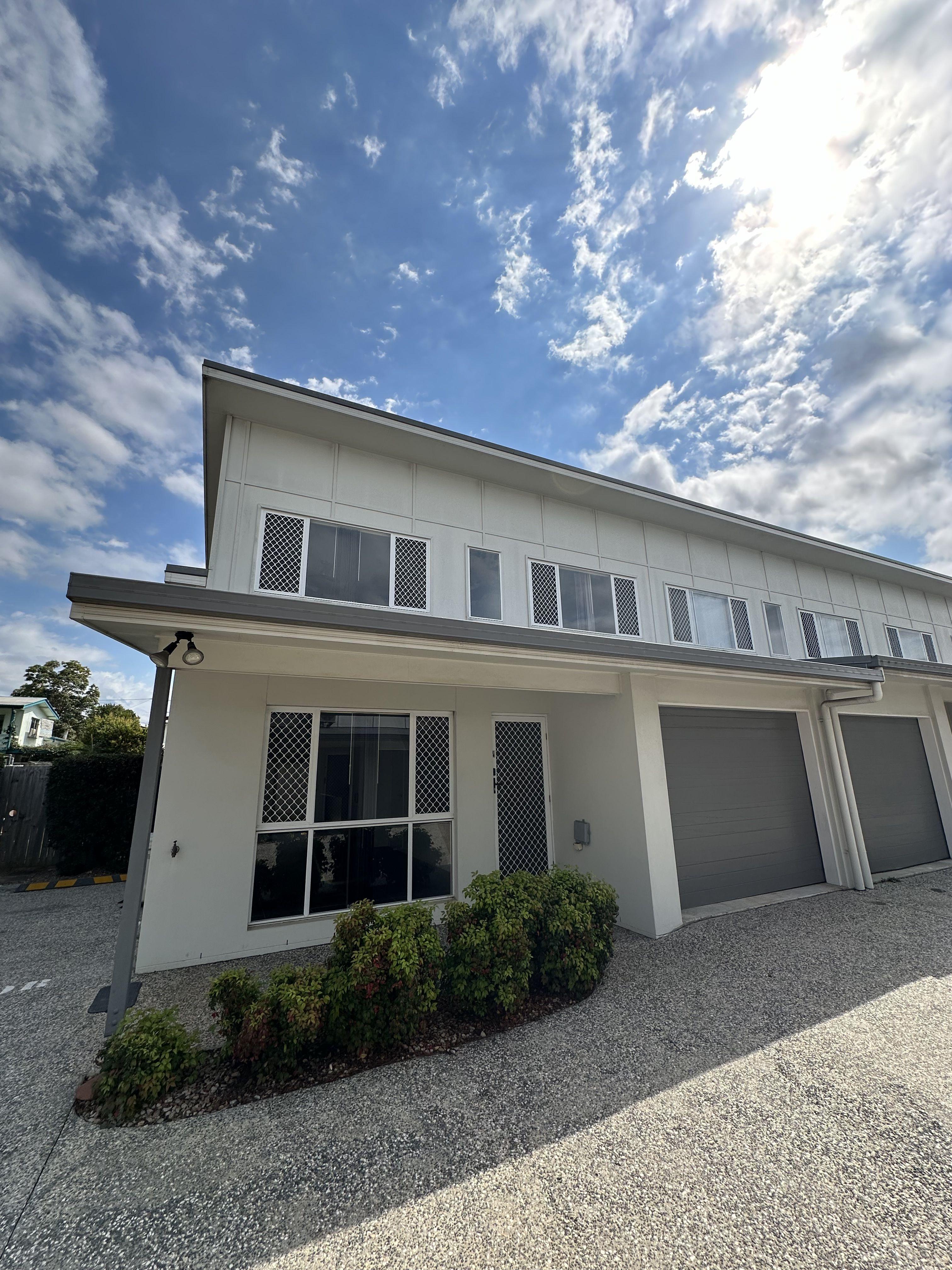 Prop-GPT: Townhouse: QLD Kallangur, QLD 4503 2 Bedroom Townhouse in Kallangur